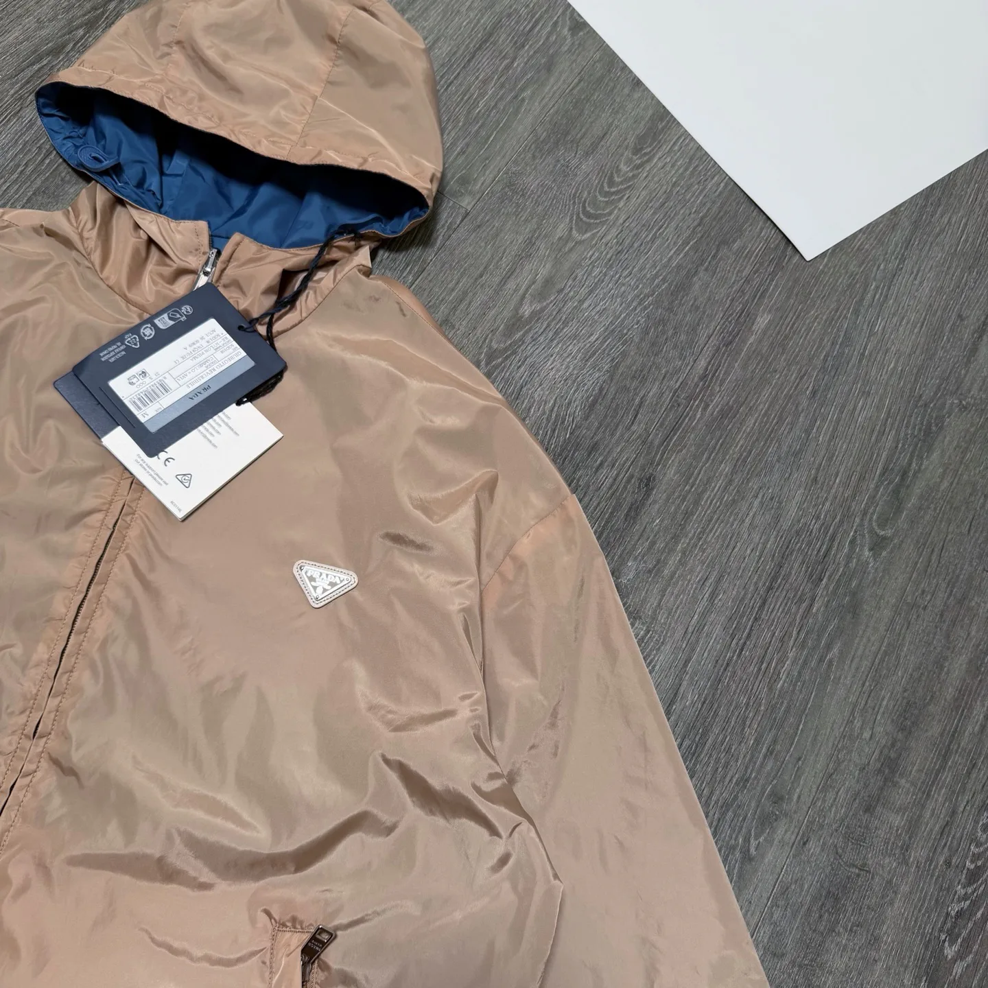 Women's Jackets And Down Jackets PRADA 18052162