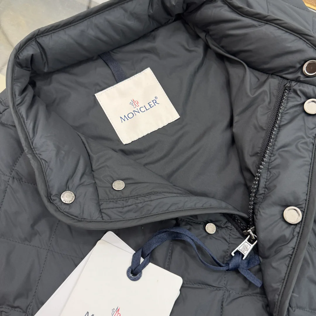 Men's Vests MONCLER 18001992