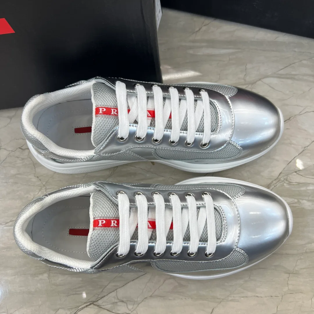 Women's Sneakers PRADA 18430431
