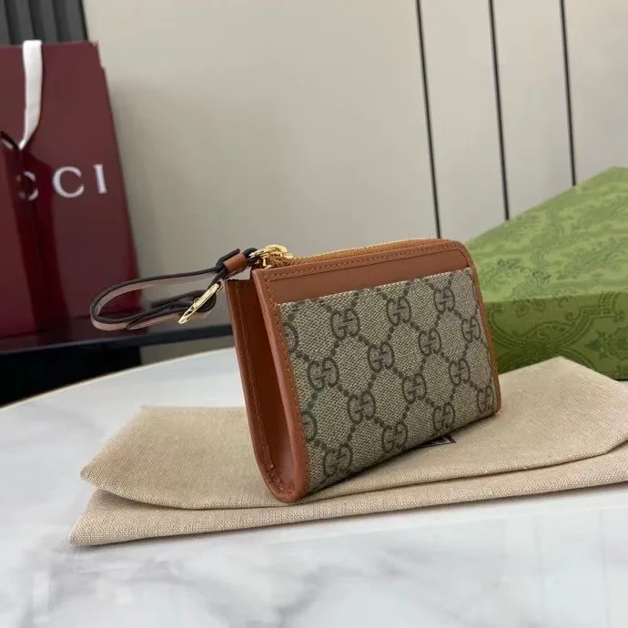 Women's Clutches GUCCI 17904051