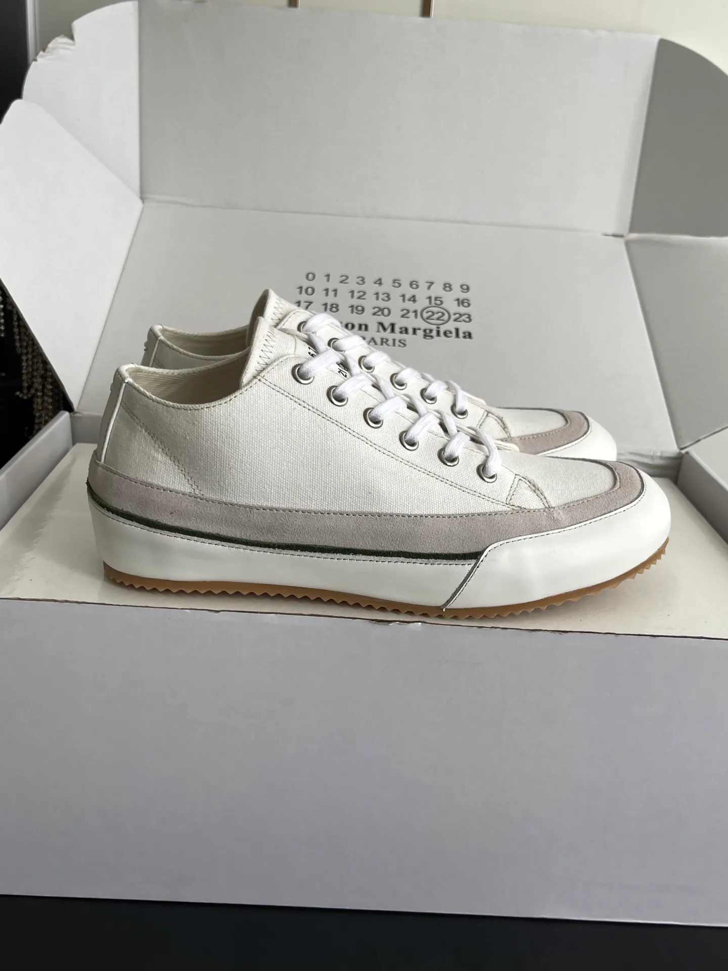 Women's Sneakers MAISON MARGIELA 17554409