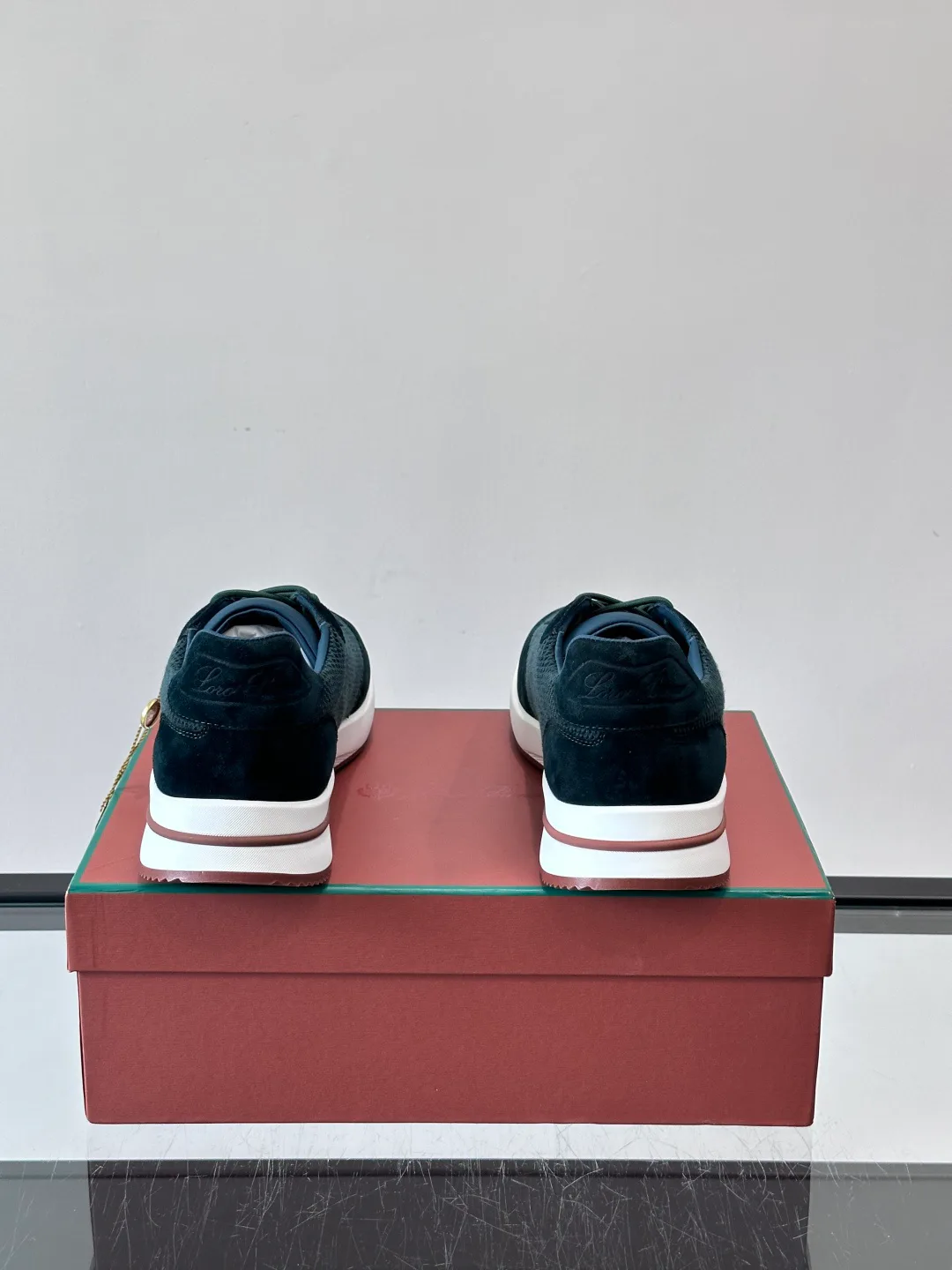 Men's Sneakers LORO PIANA 17730622