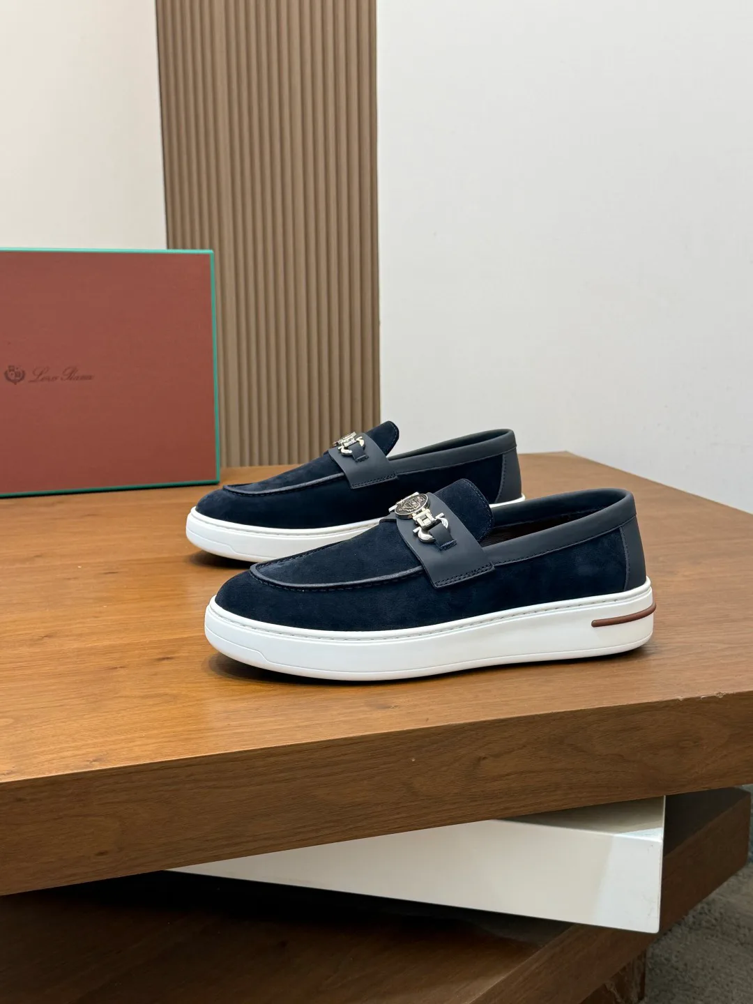 Men's Loafers And Dress Shoes LORO PIANA 18100429