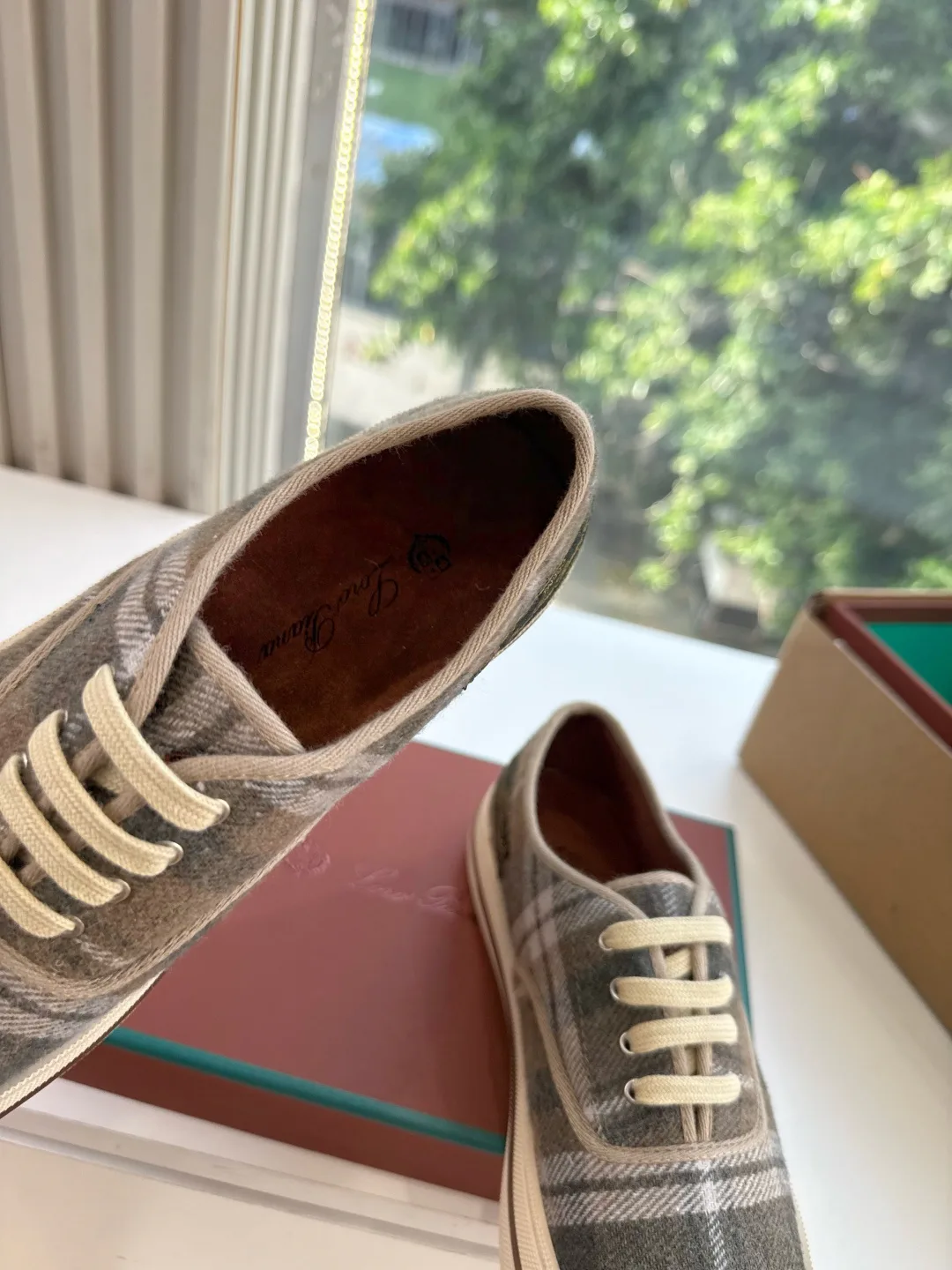 Women's Sneakers LORO PIANA 18356231