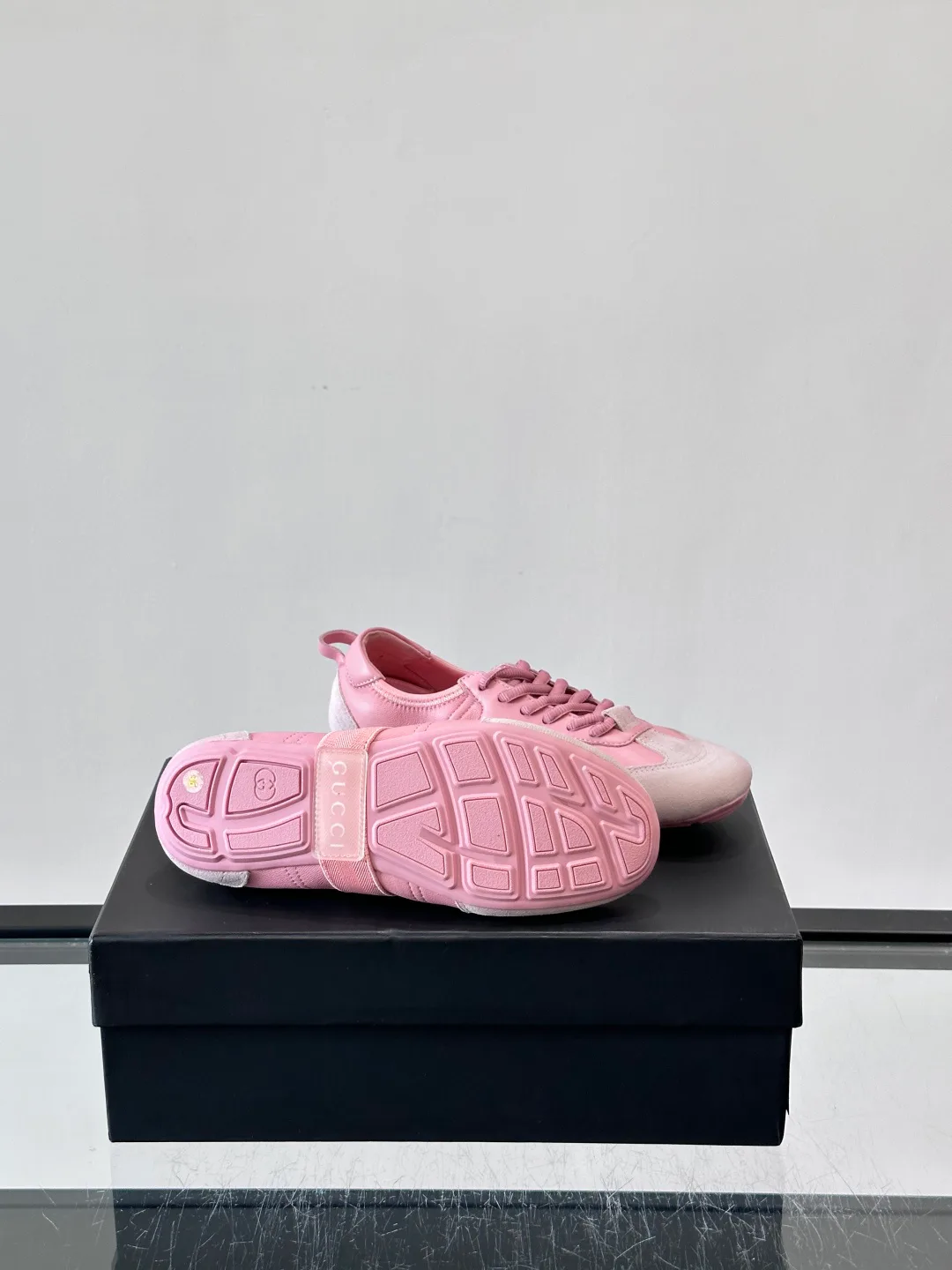 Women's Sneakers GUCCI 17689239