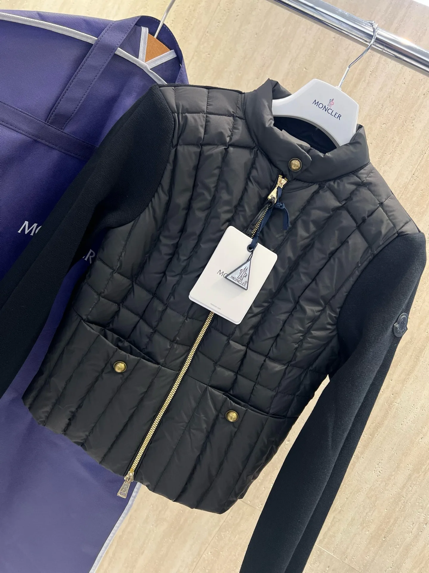 Куртки И Пуховики Женские Moncler 18658017