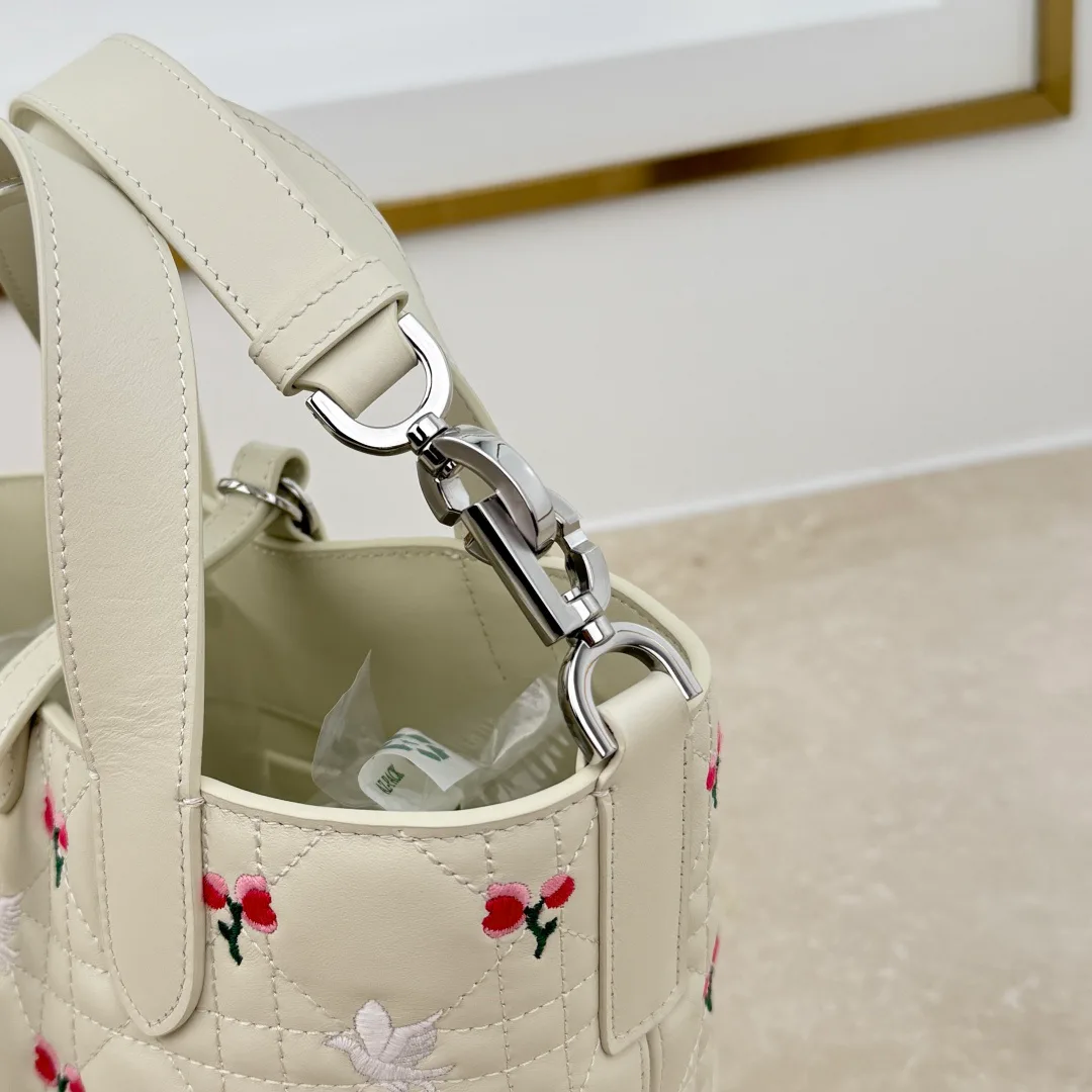 Women's Classic Handbags CHRISTIAN DIOR 17841435