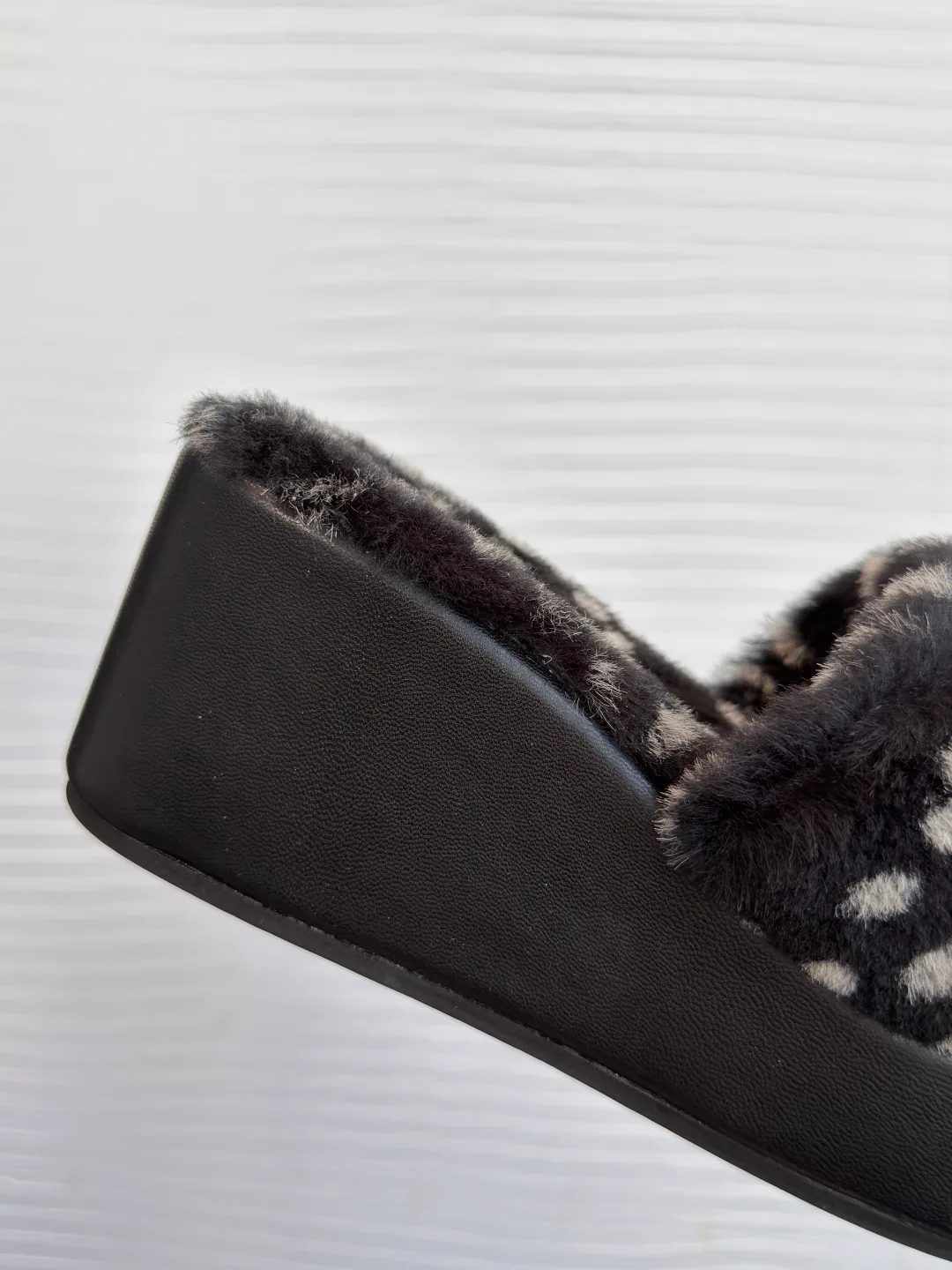 Women's Slippers CHANEL 18251944