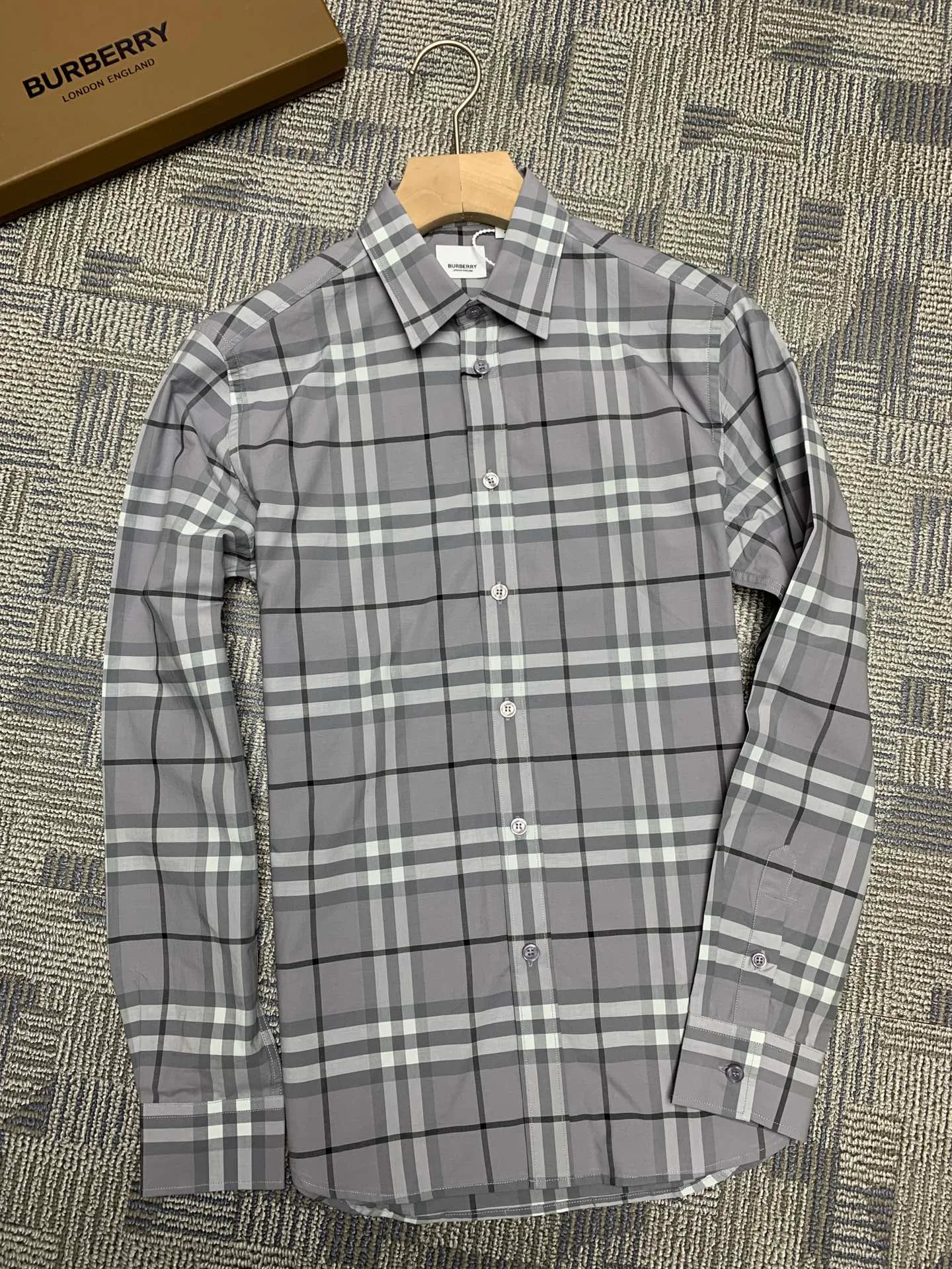 Men's Shirts BURBERRY 17967404