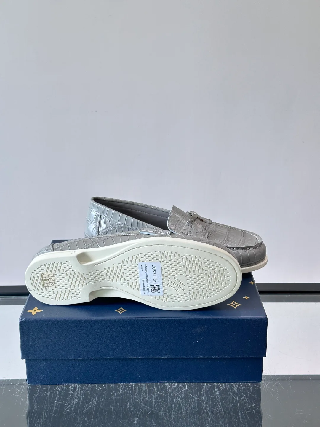 Men's Loafers And Dress Shoes LOUIS VUITTON 18118561