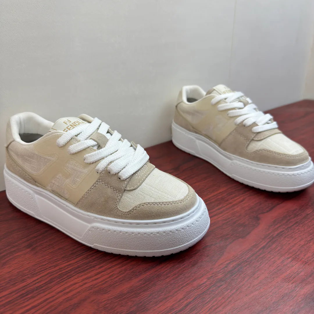 Women's Sneakers FENDI 18119032