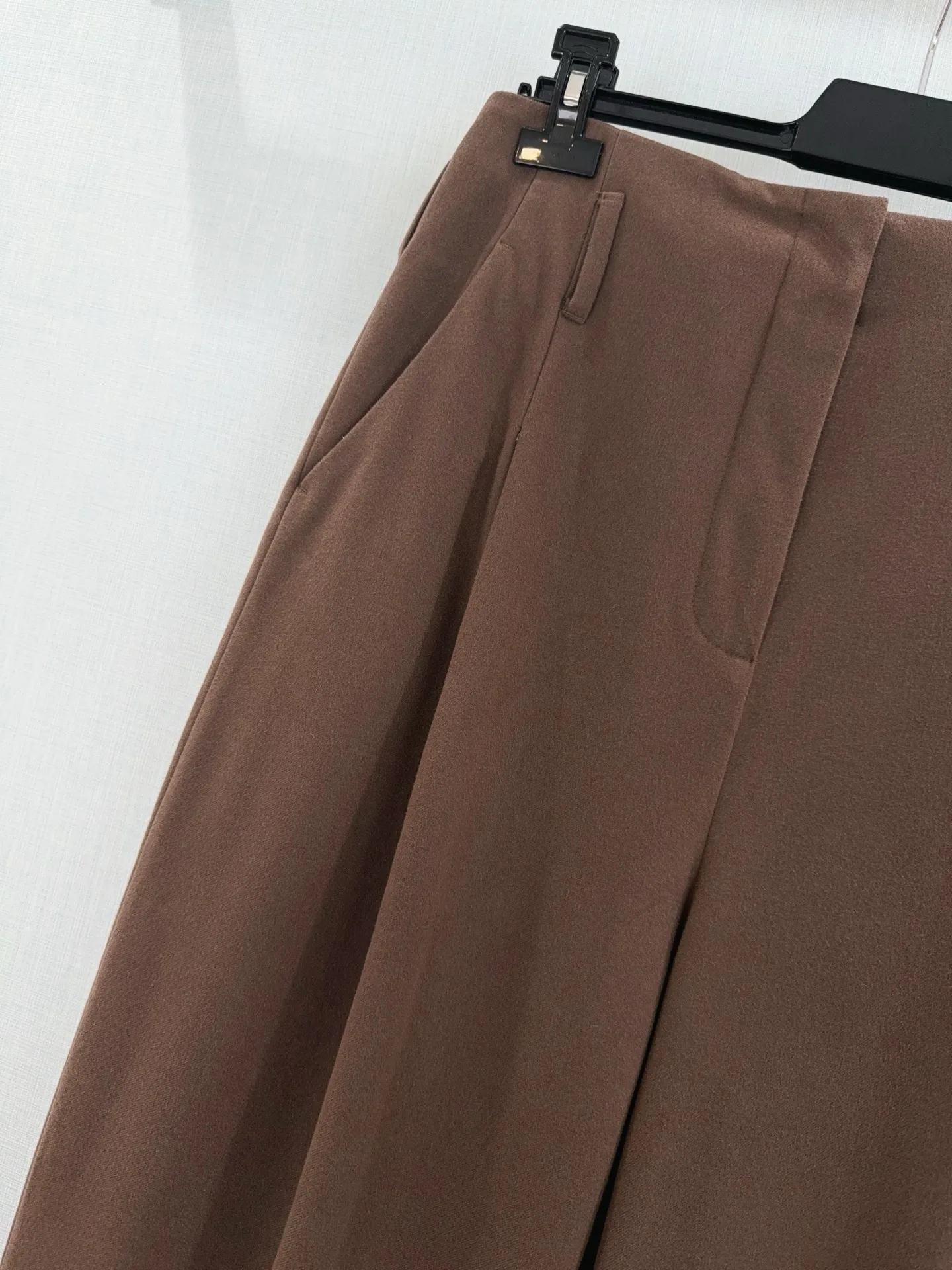 Women's Trousers CHANEL 17990641