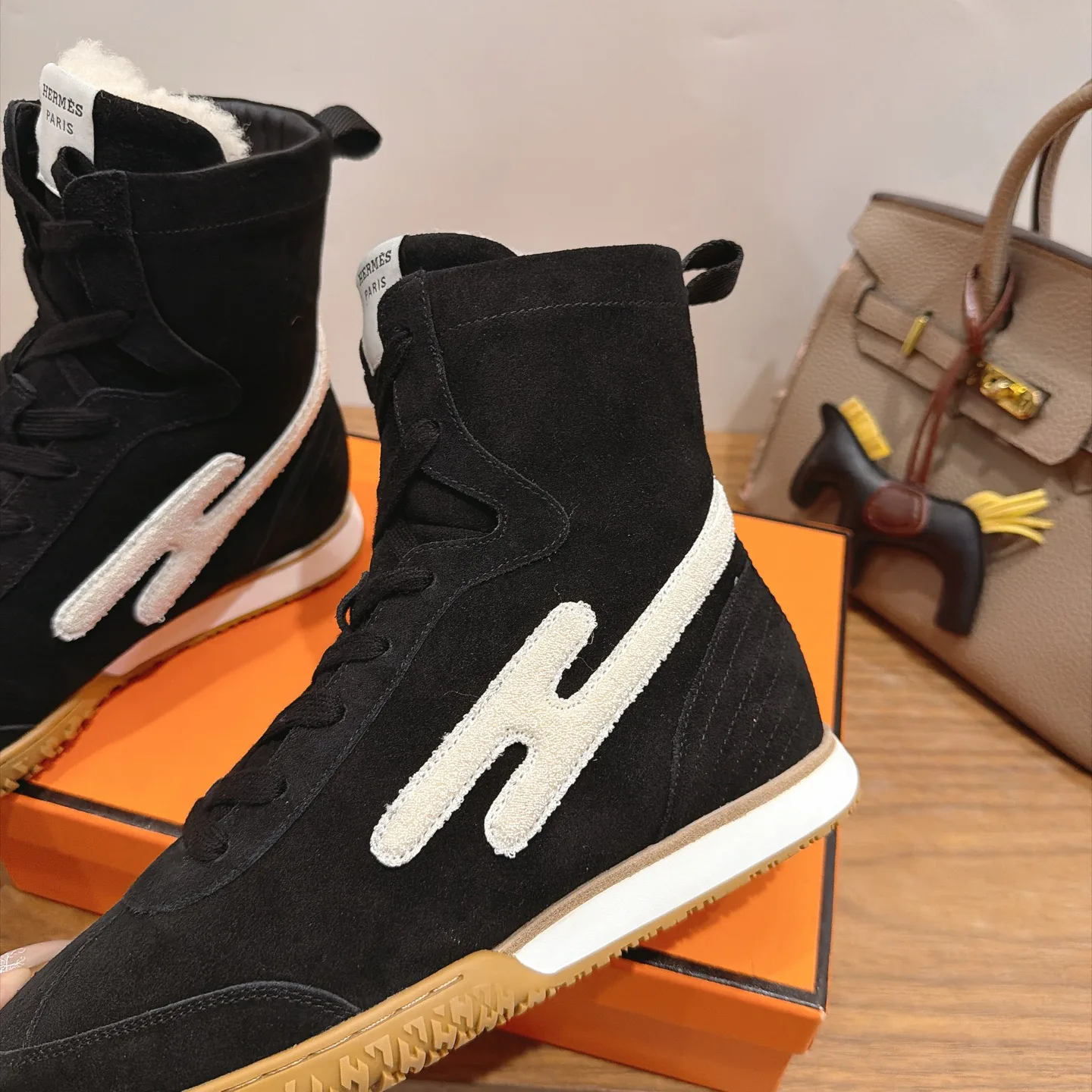 Women's Sneakers HERMES 17935237