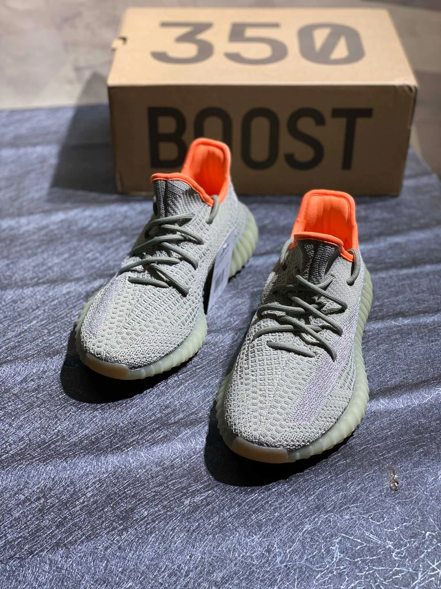 Women's Sneakers YEEZY 17326259