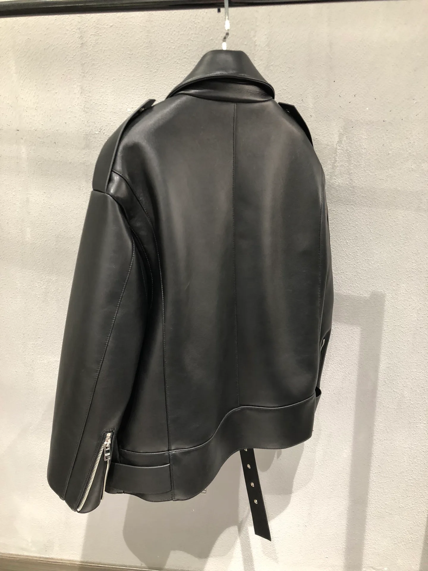 Women's Leather Jackets And Sheepskin Coats PRADA 18090499