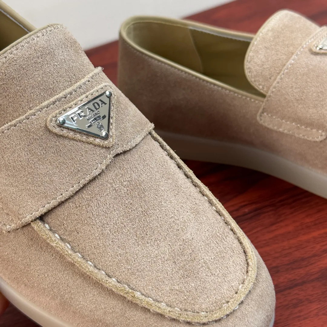 Men's Loafers And Dress Shoes PRADA 18100608
