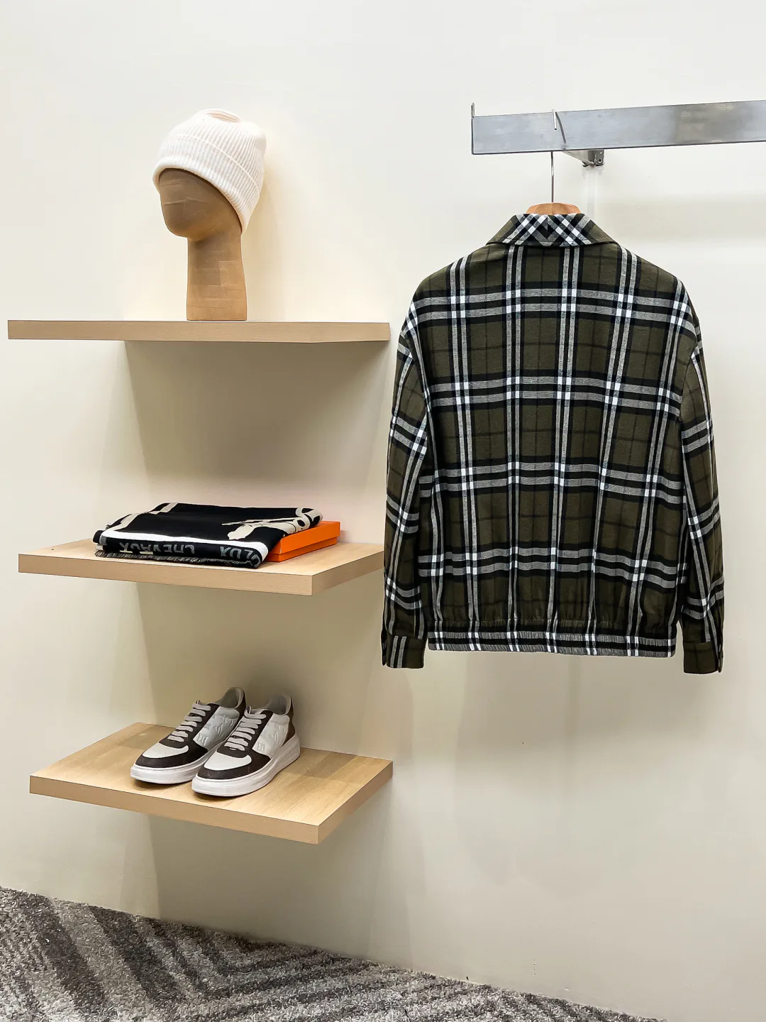 Men's Jackets And Down Jackets BURBERRY 18499084