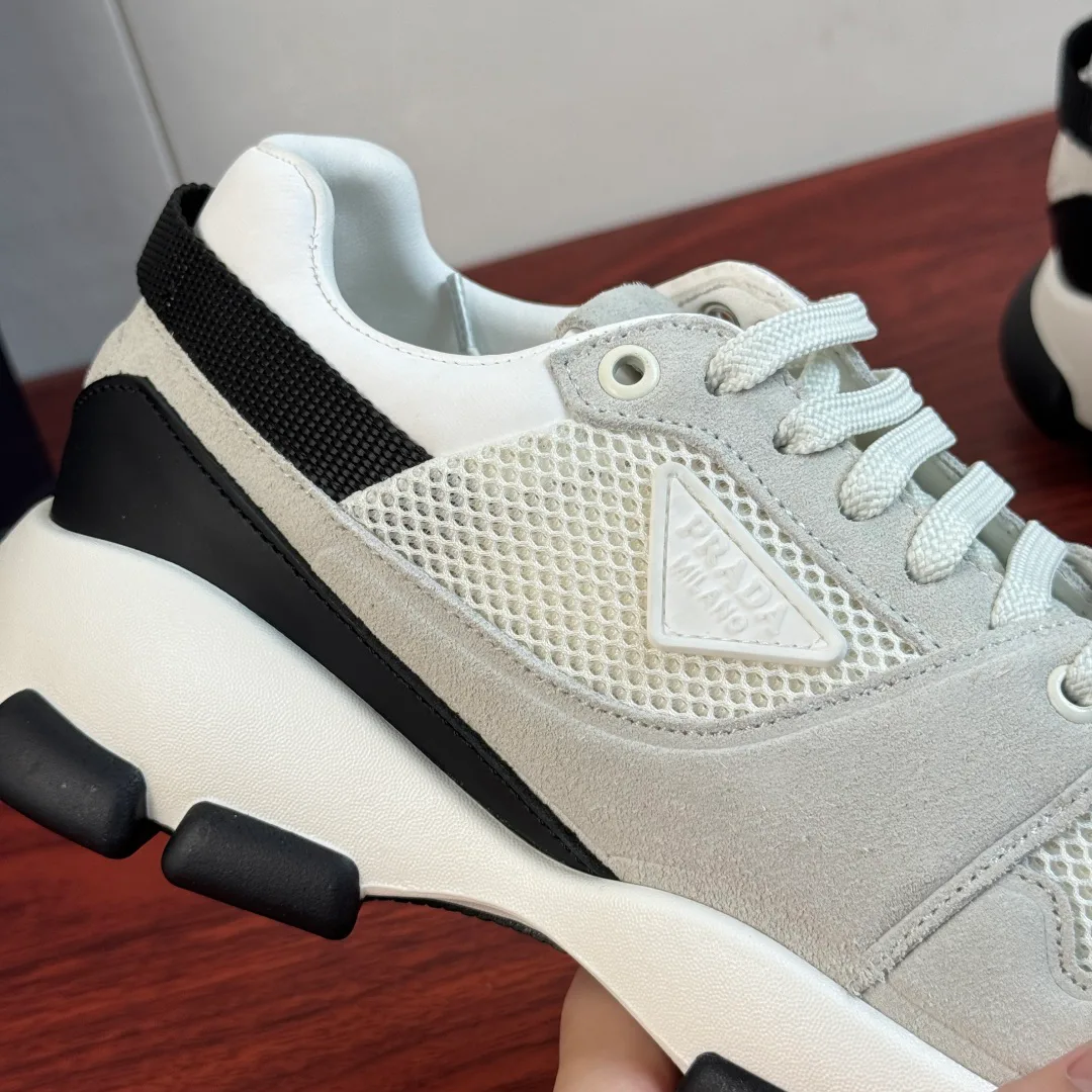Women's Sneakers PRADA 17763666