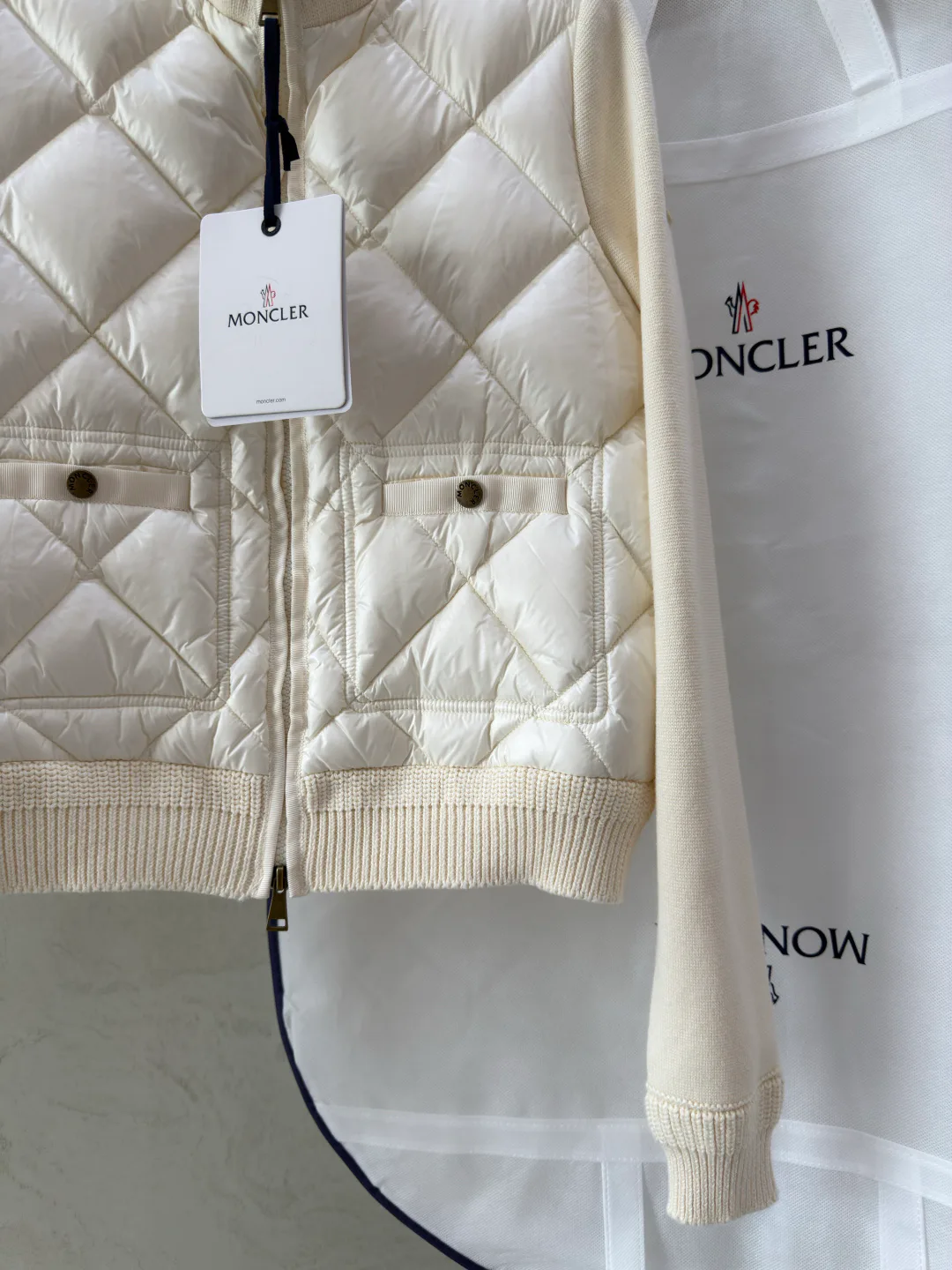 Куртки И Пуховики Мужские Moncler 18683841