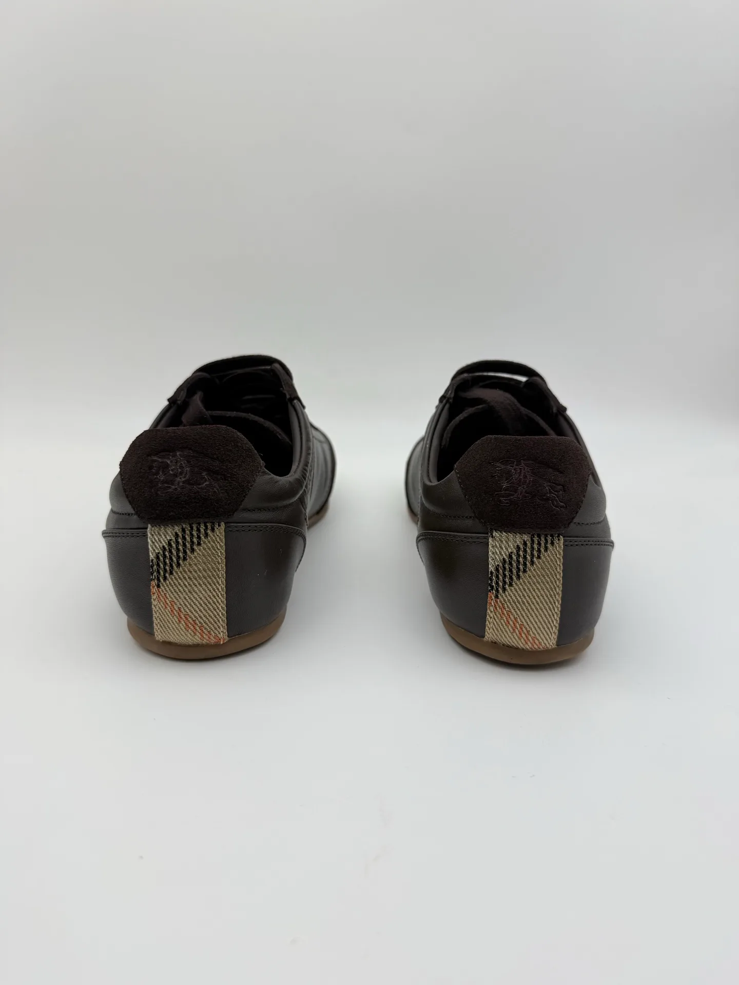 Кроссовки Женские Burberry 18589207