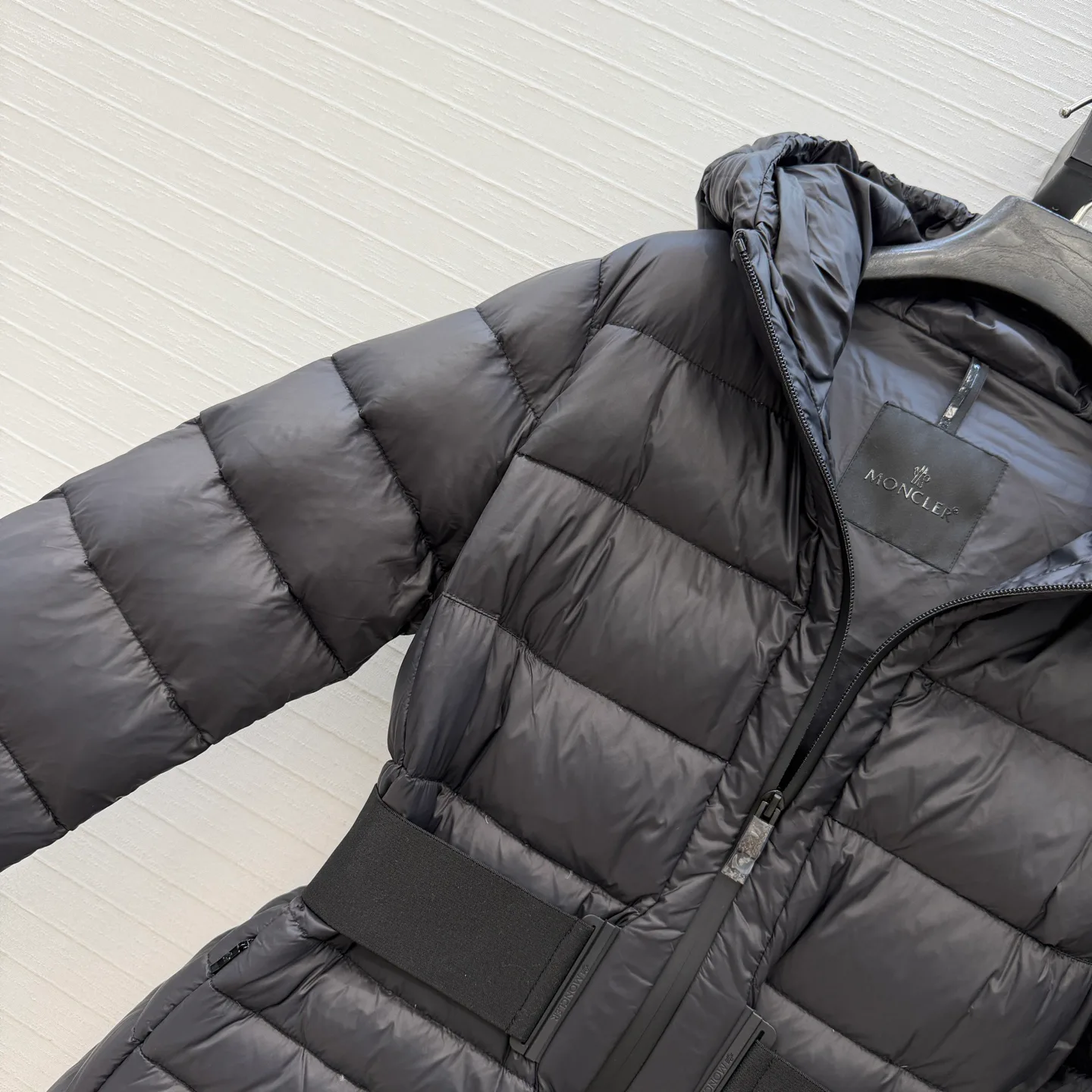 Women's Jackets And Down Jackets MONCLER 18277313
