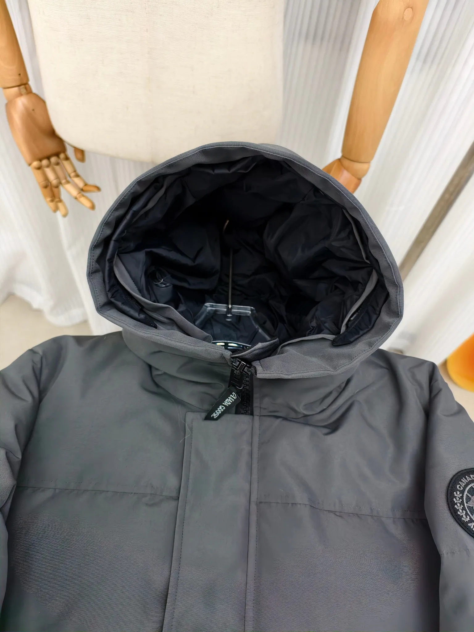 Куртки И Пуховики Мужские Canada Goose 18684534