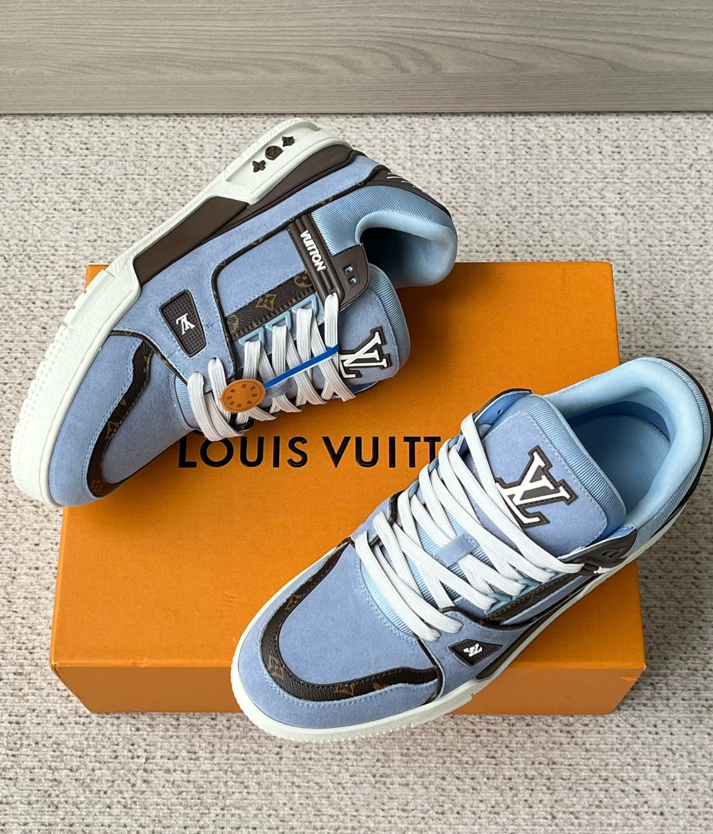 Men's Sneakers LOUIS VUITTON 17972115