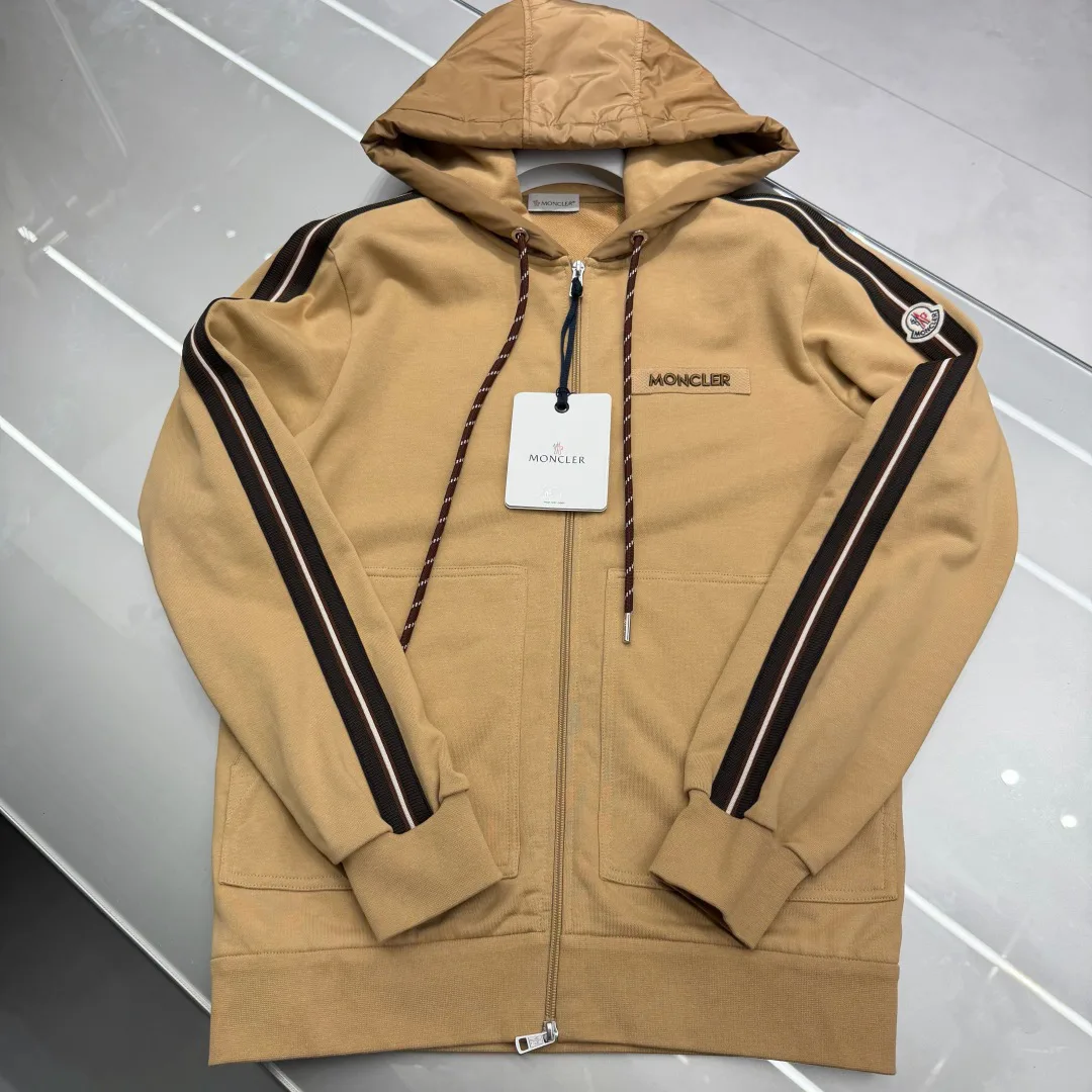 Men's Sweatshirts And Hoodies MONCLER 16959570