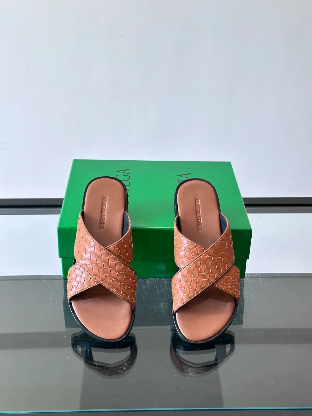 Men's Flip-Flops BOTTEGA VENETA 17831639