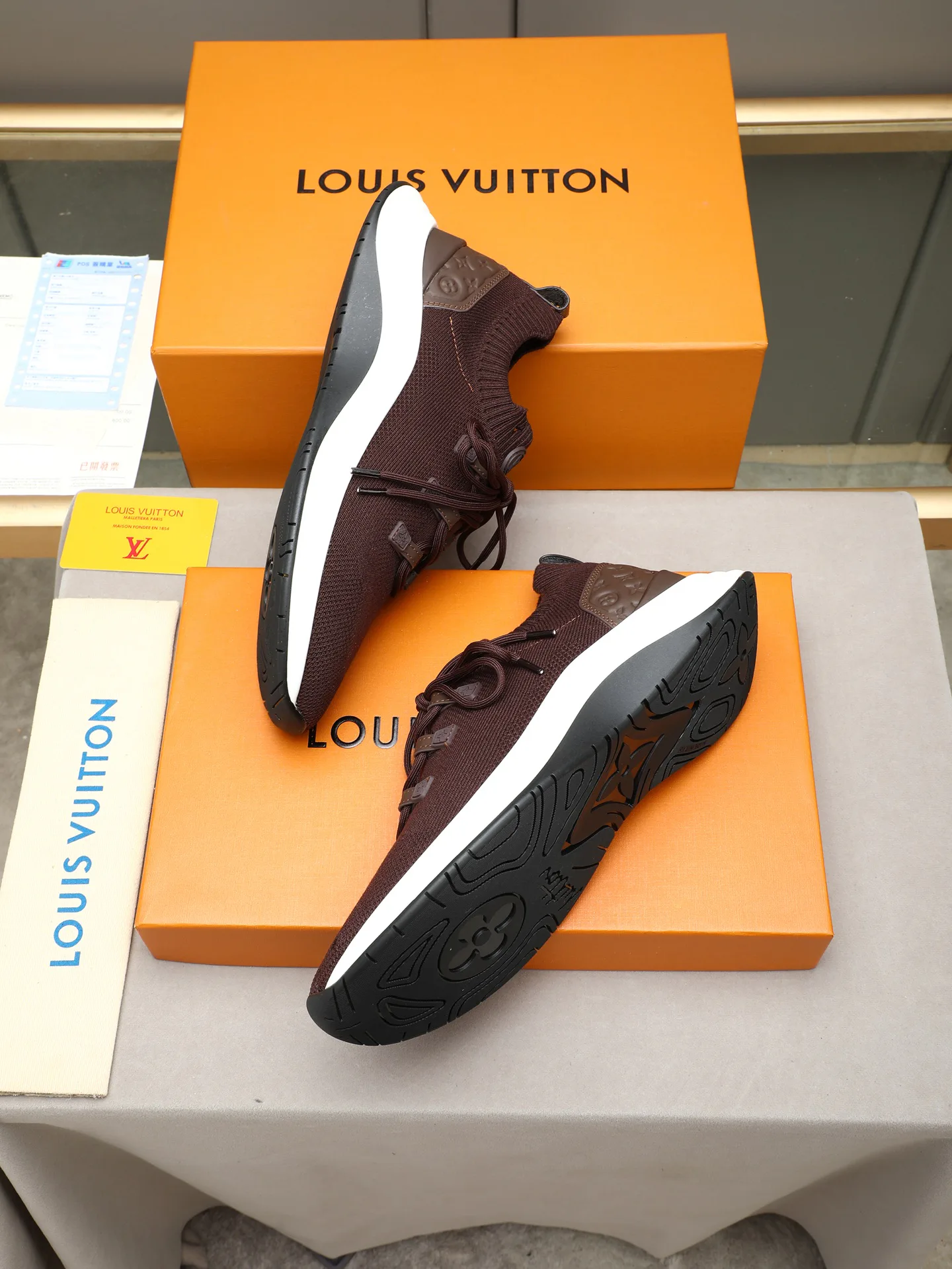 Women's Sneakers LOUIS VUITTON 17947264