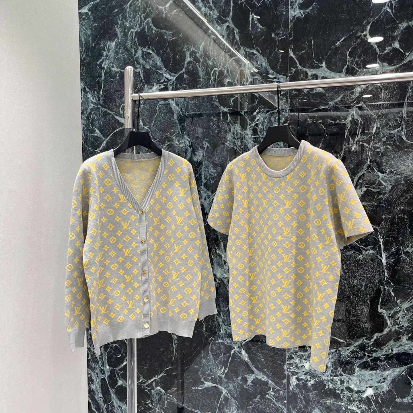 Women's Jumpers And Sweaters LOUIS VUITTON 18030681