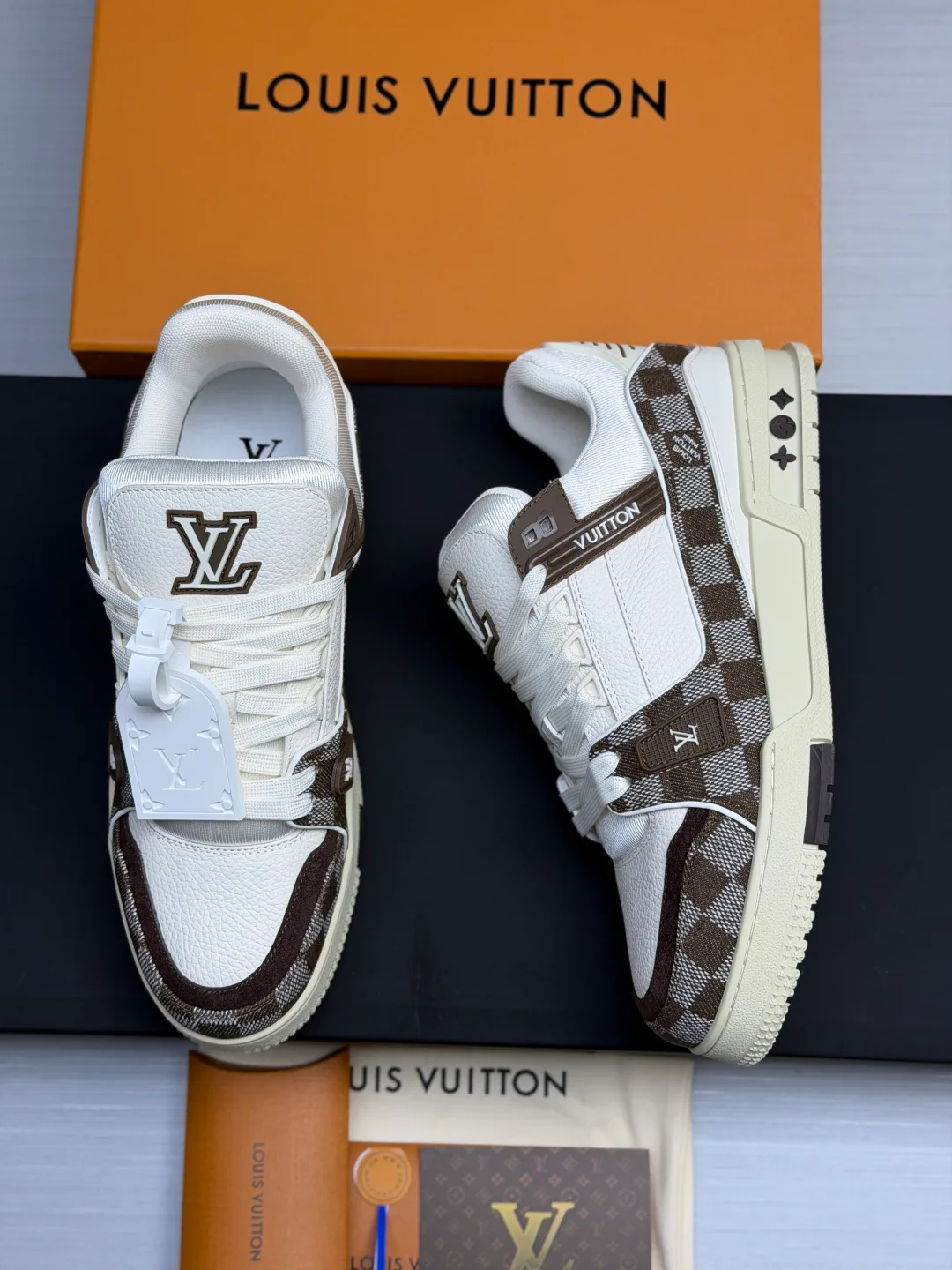 Women's Sneakers LOUIS VUITTON 17865121