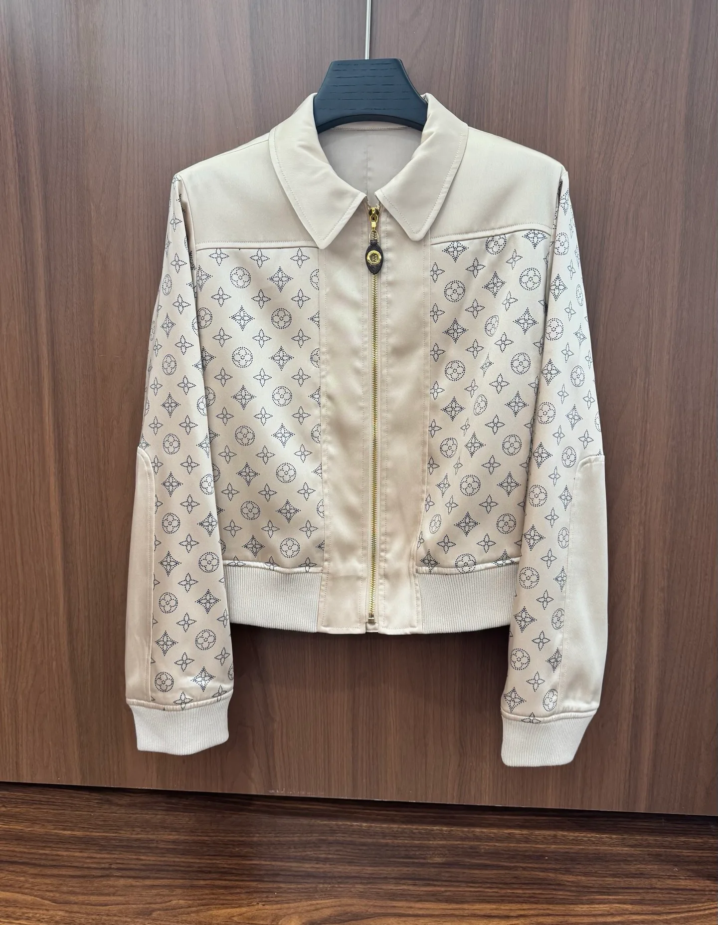 Women's Jackets And Down Jackets LOUIS VUITTON 18478302