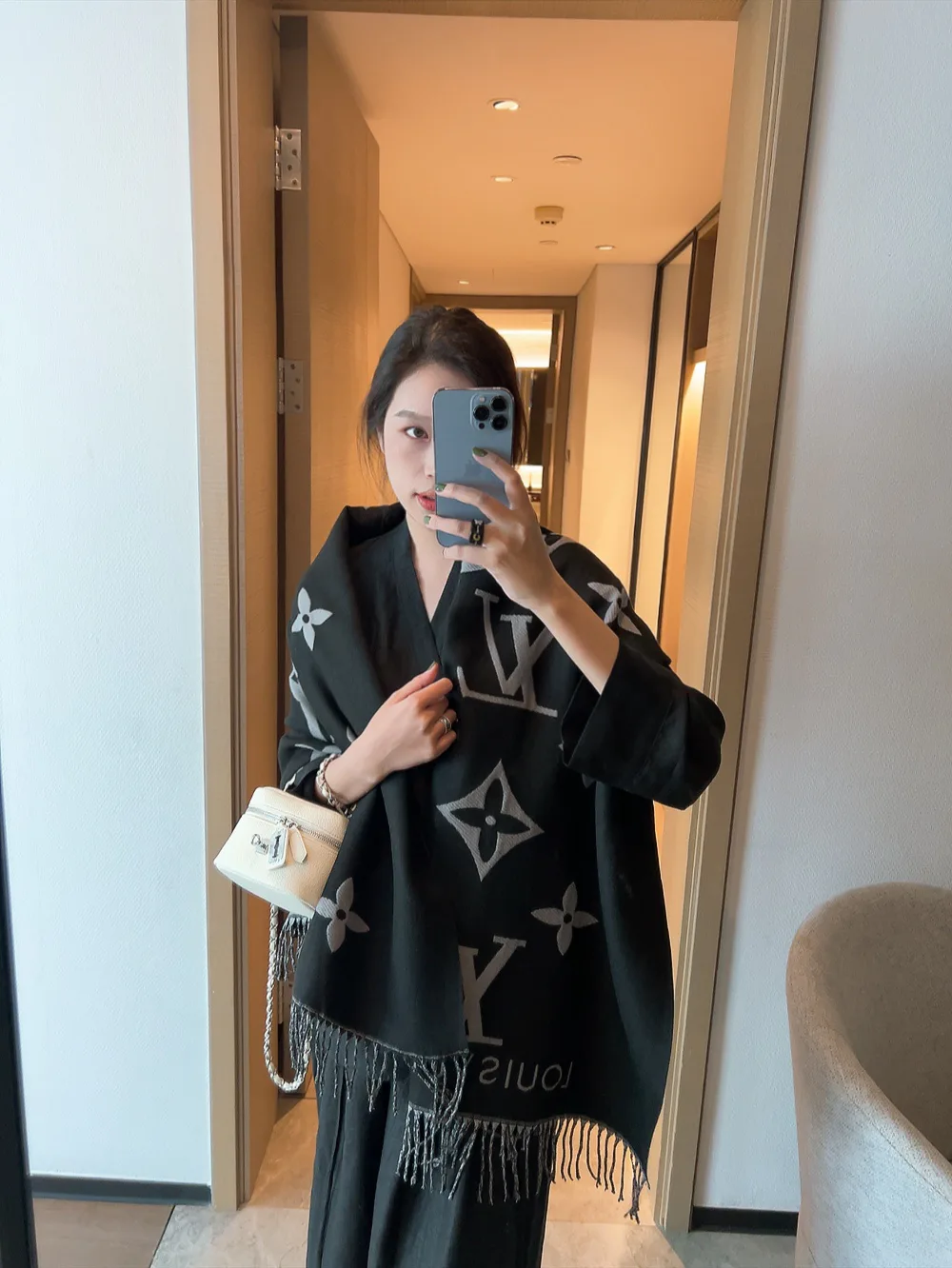 Scarves LOUIS VUITTON 18322479