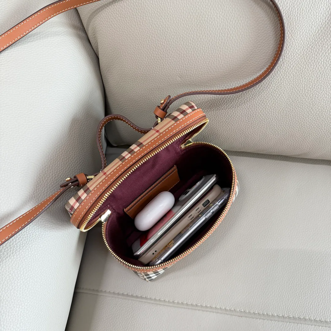 Women's Classic Handbags BURBERRY 18362275