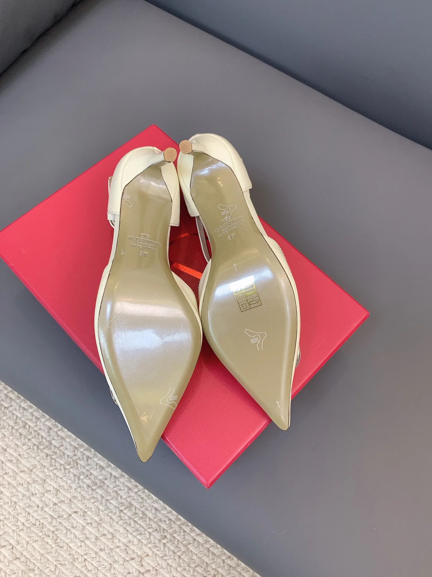 Women's Heels VALENTINO 17656639