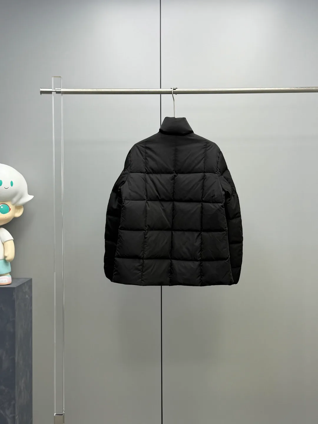 Women's Jackets And Down Jackets MONCLER 18016653