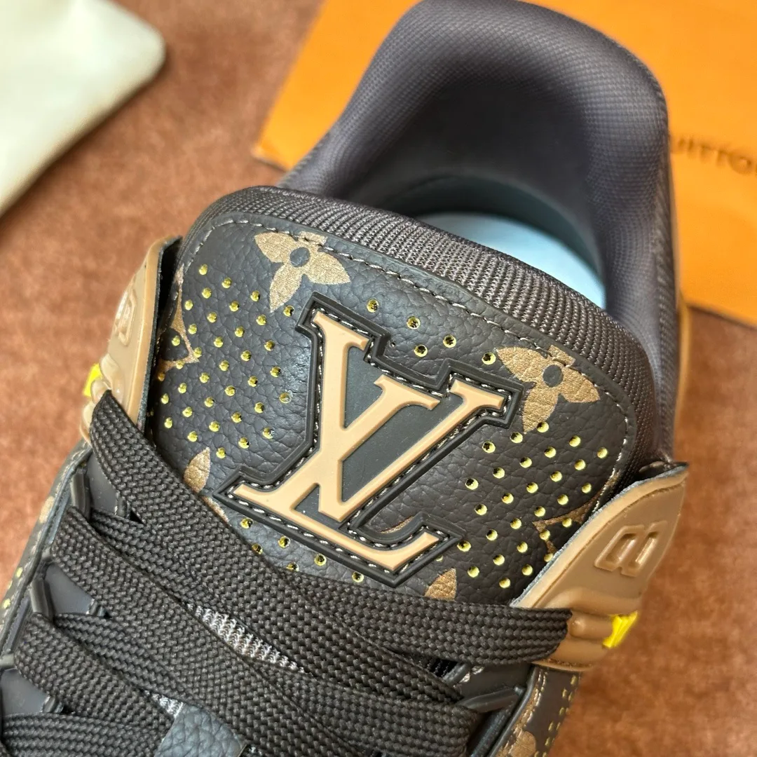 Men's Sneakers LOUIS VUITTON 18555454