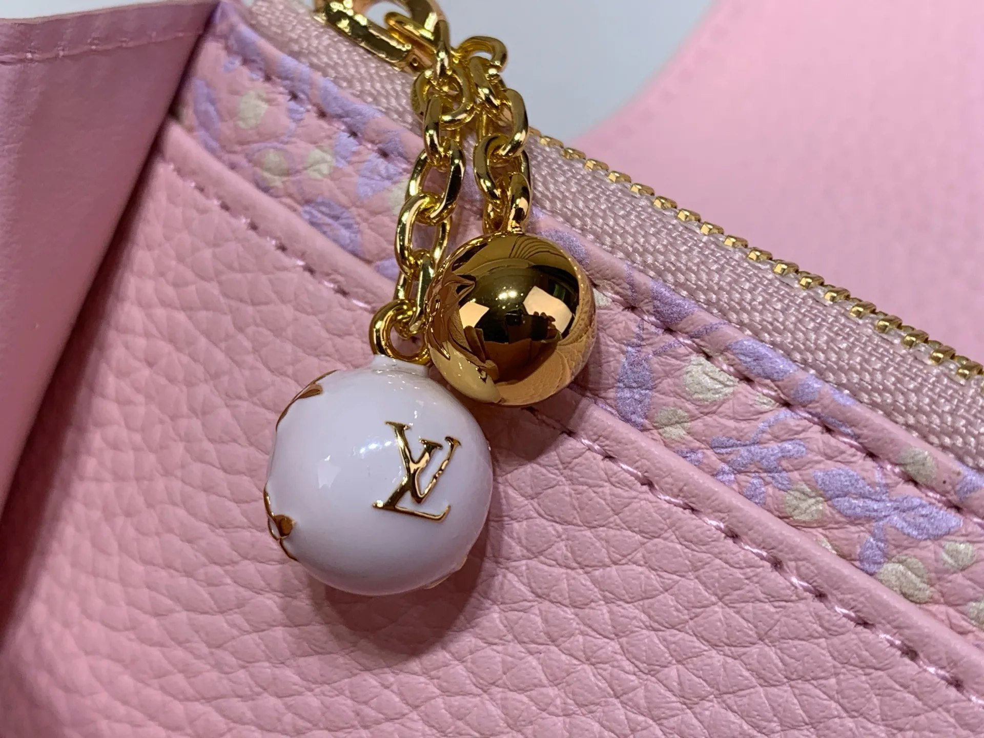 Women's Clutches LOUIS VUITTON 17499378