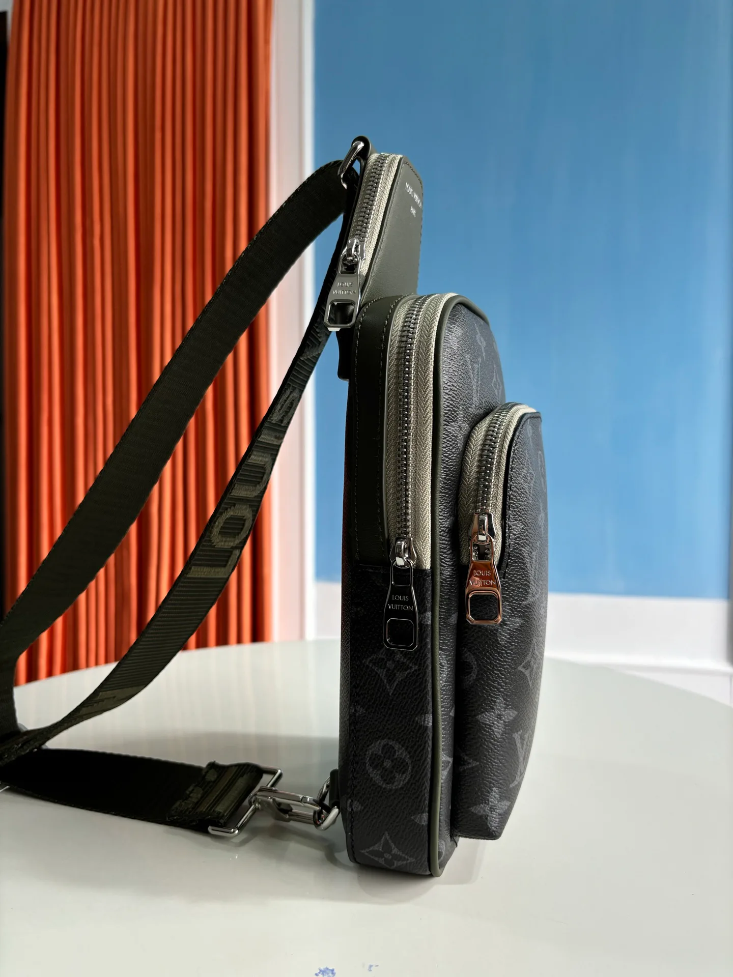 Women's Shoulder Bags LOUIS VUITTON 17695250