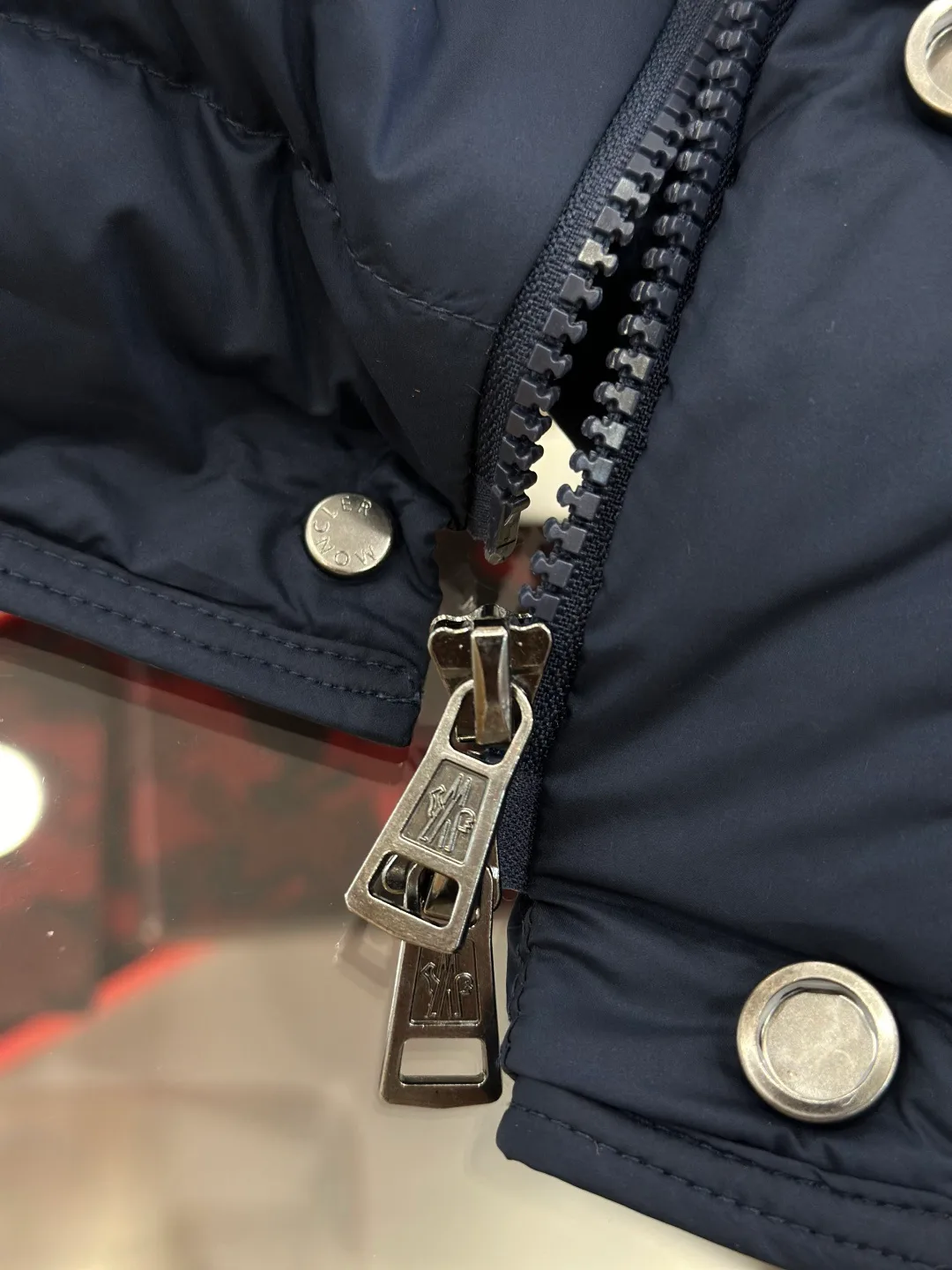Куртки И Пуховики Мужские Moncler 18558951
