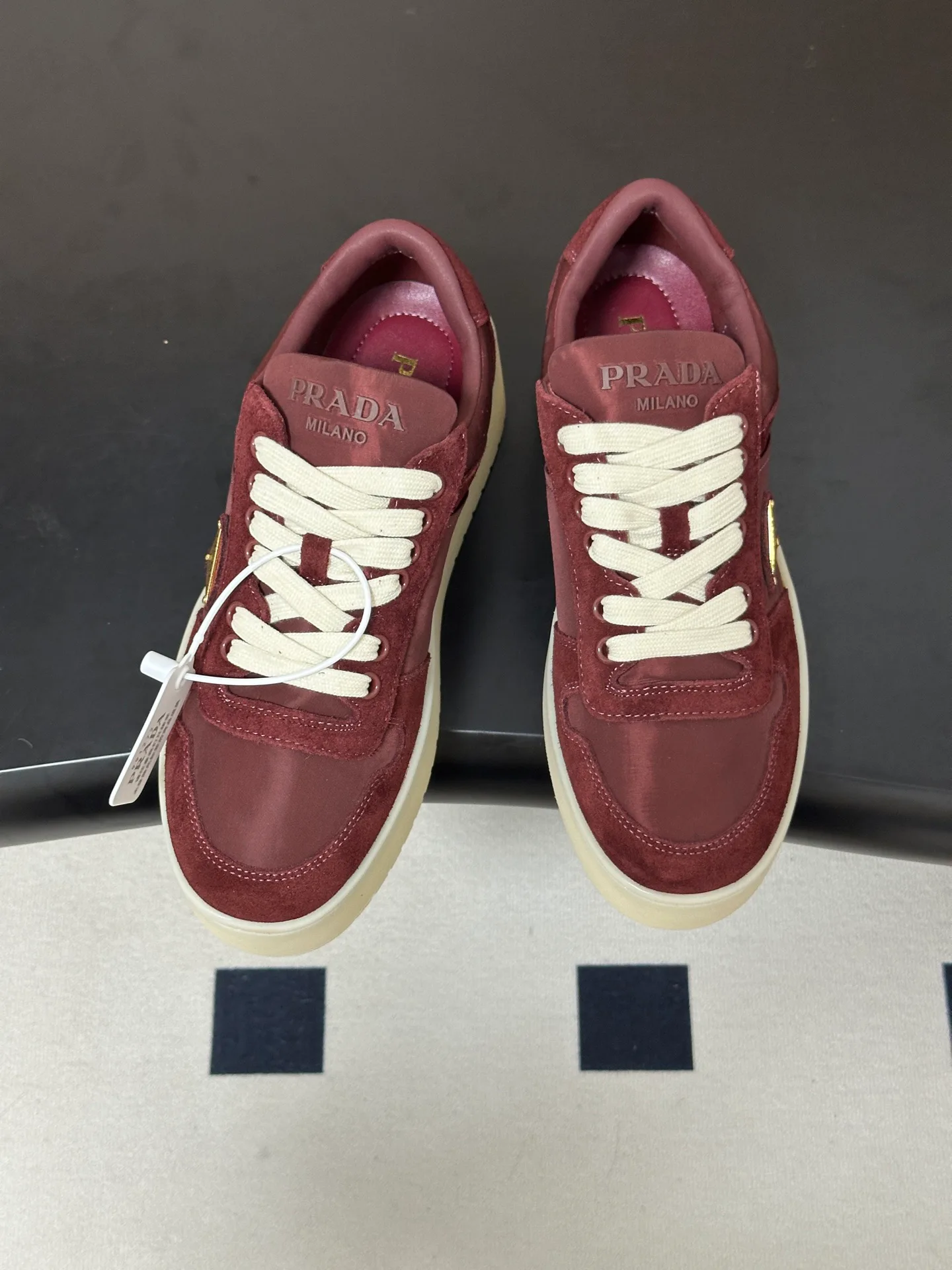 Women's Sneakers PRADA 18041556