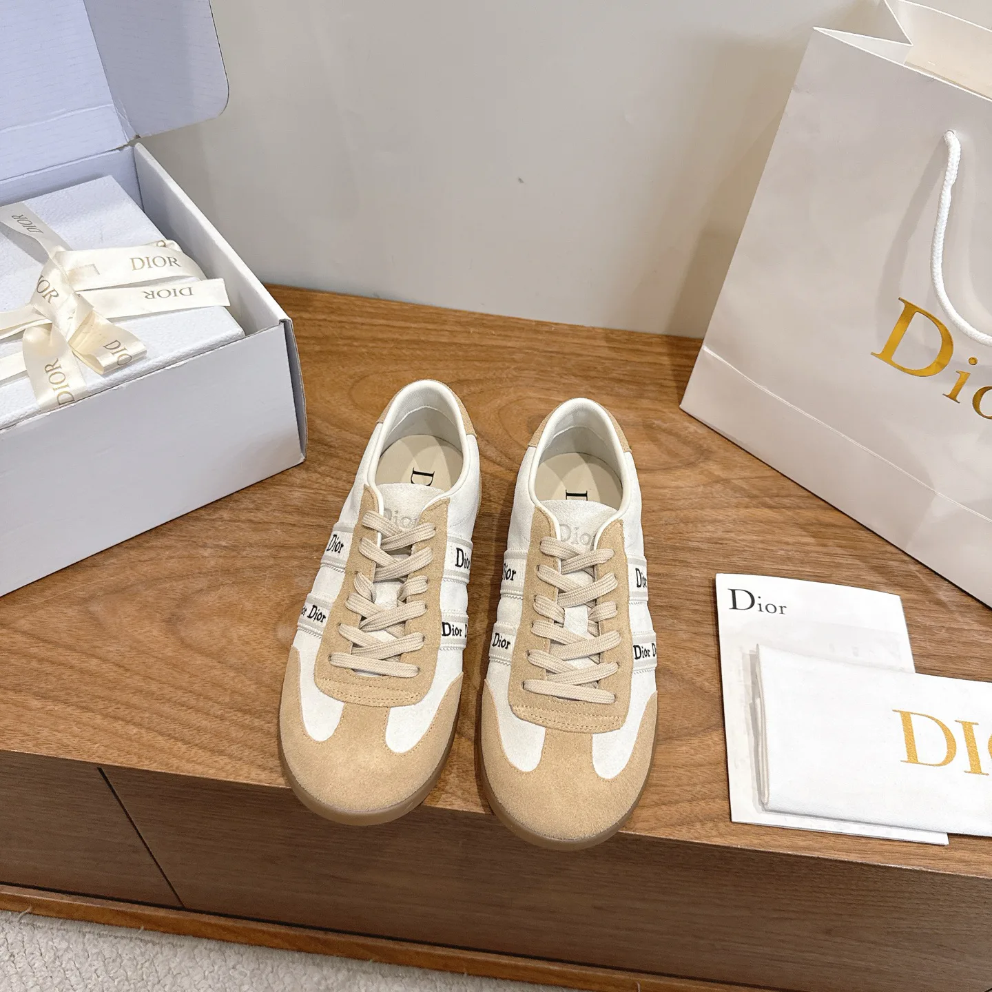 Women's Sneakers CHRISTIAN DIOR 17467318