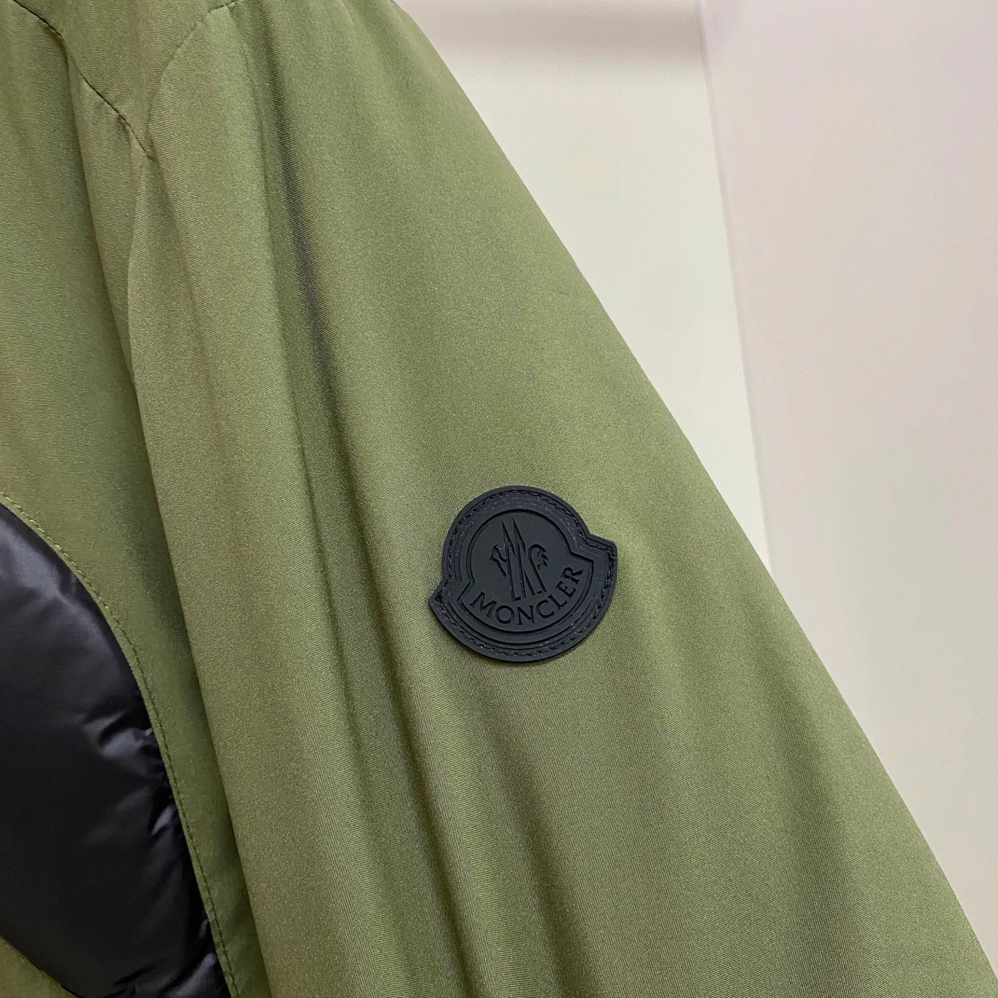 Men's Jackets And Down Jackets MONCLER 18029239