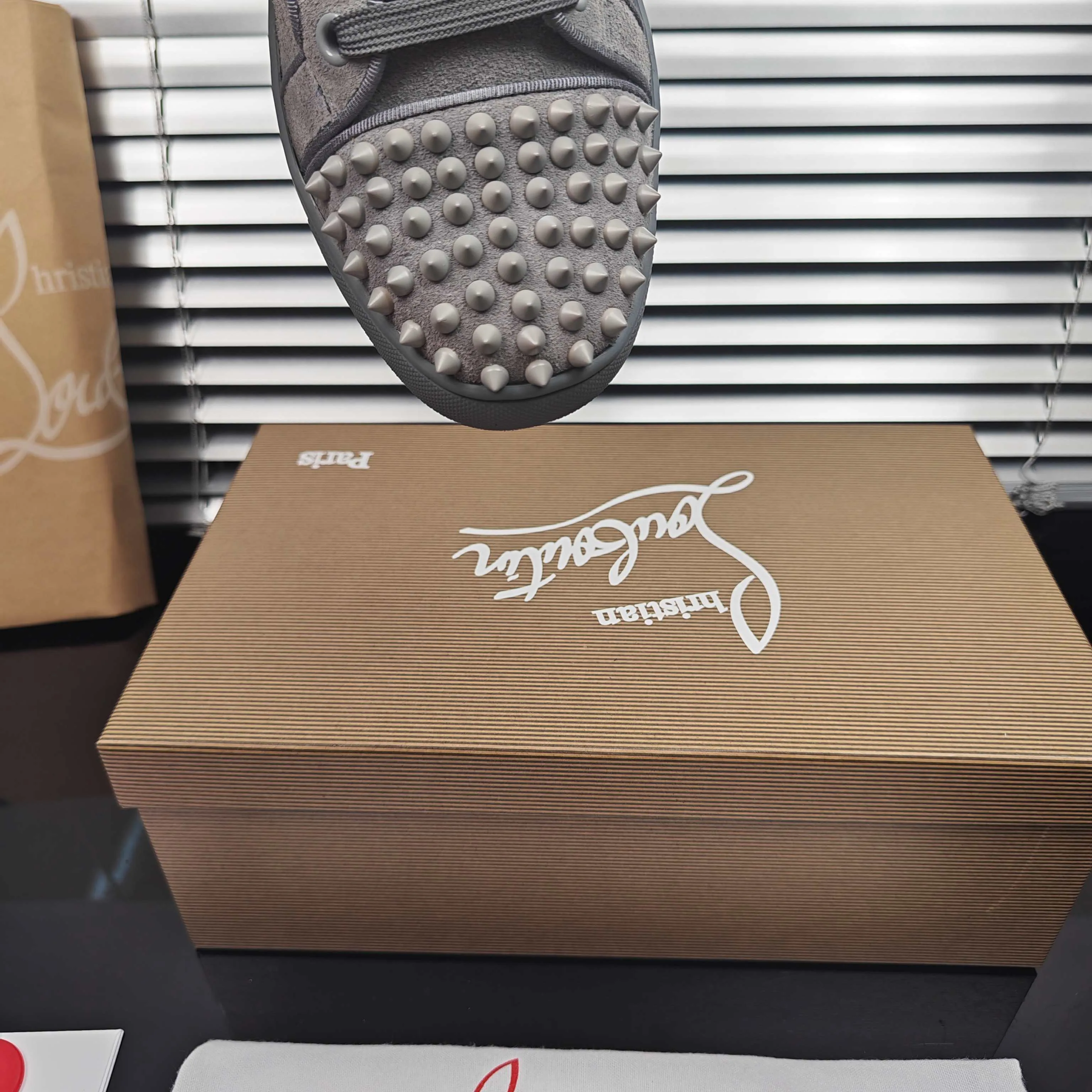 Women's Sneakers CHRISTIAN LOUBOUTIN 18039696