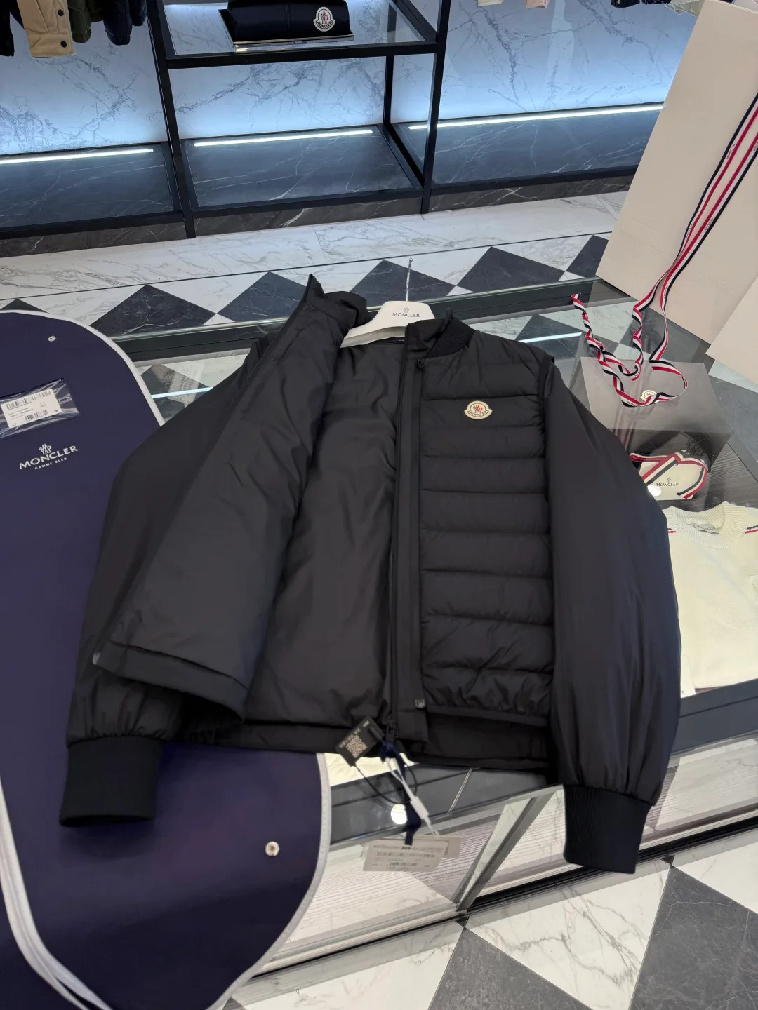 Men's Jackets And Down Jackets MONCLER 18007606