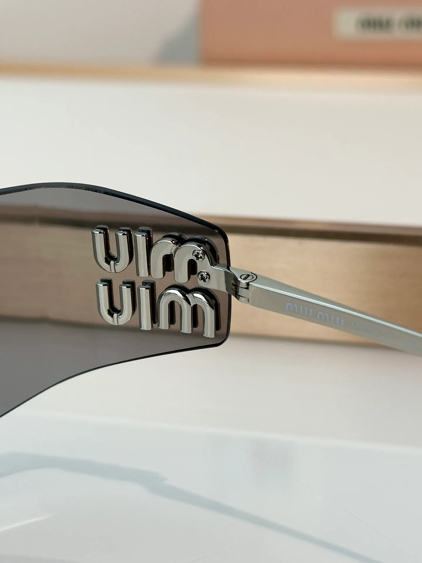 Glasses MIU MIU 18095022