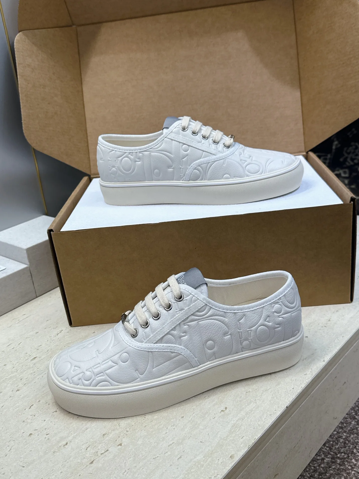 Women's Sneakers CHRISTIAN DIOR 18132780