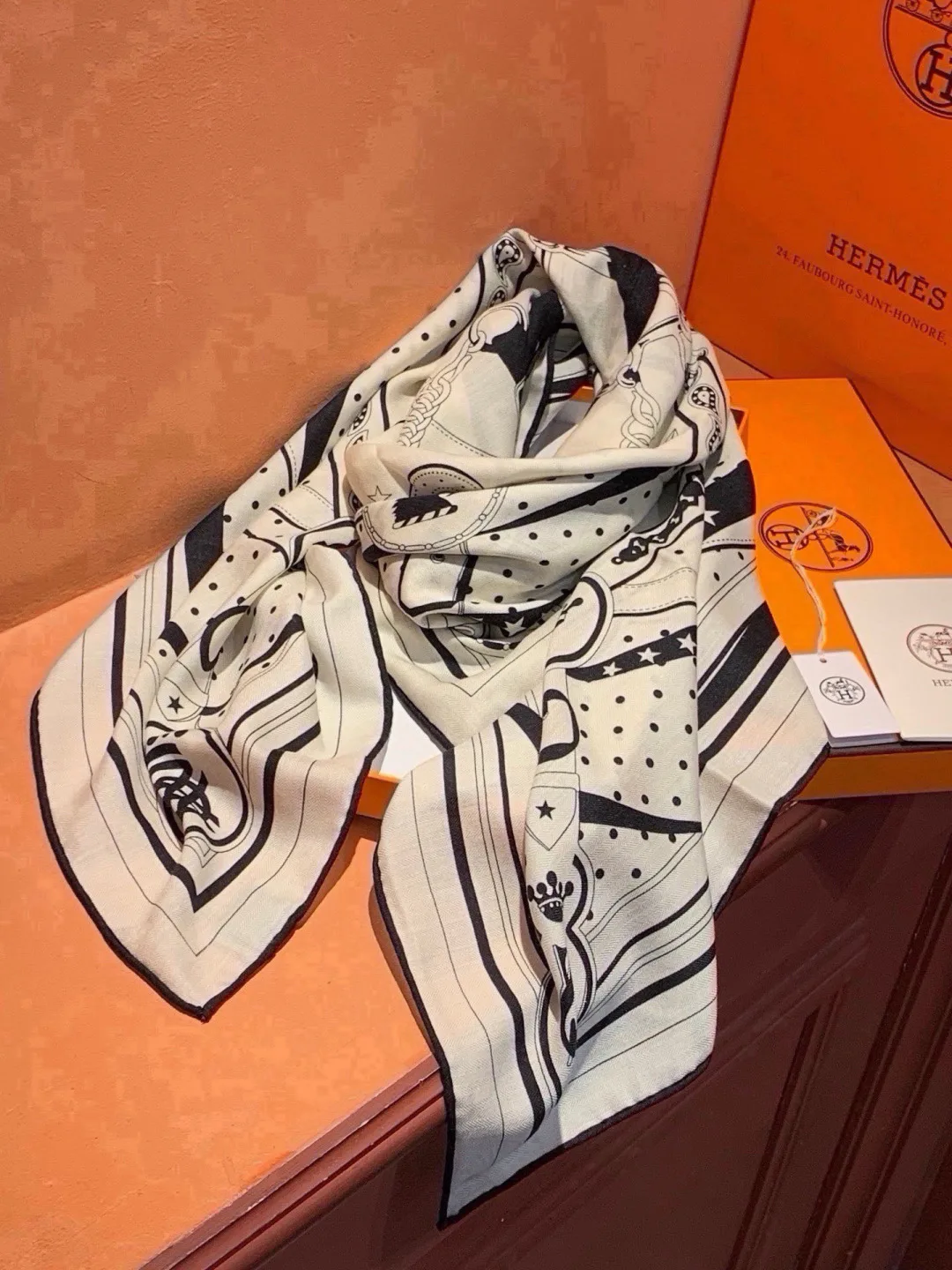Silk Scarves HERMES 18322207
