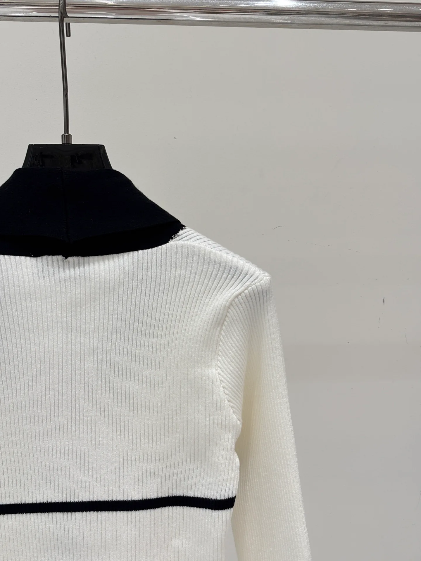 Women's Jumpers And Sweaters CHANEL 18509765